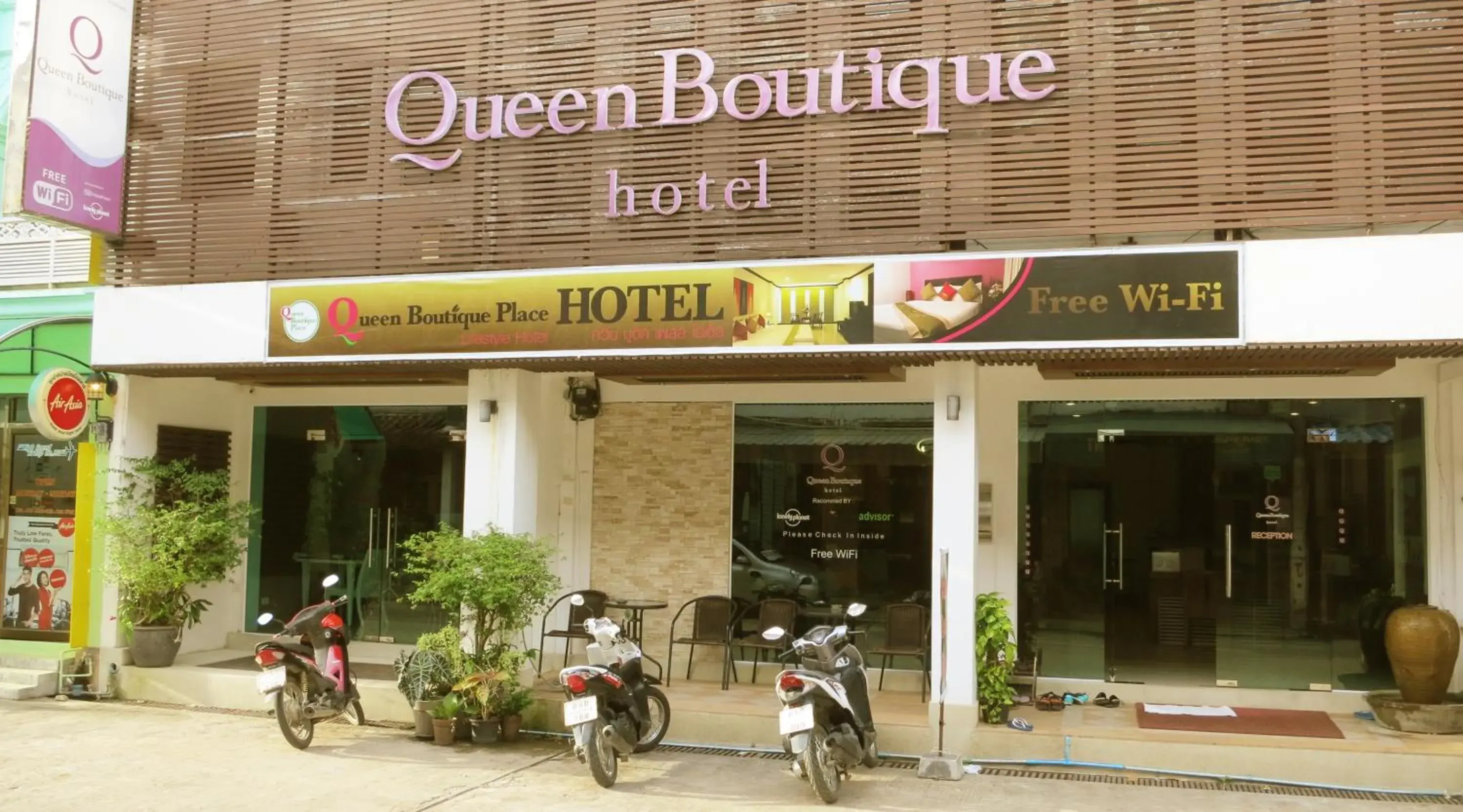 Property building, Facade/Entrance in Queen Boutique Hotel