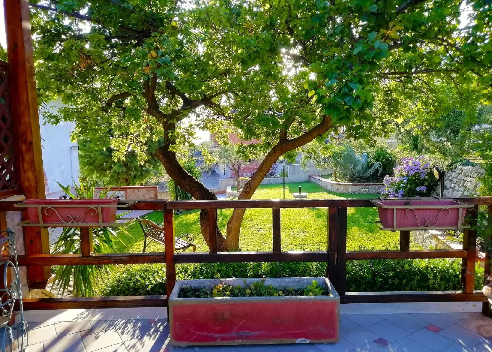 Garden in B&B Maison Villa Vittorio