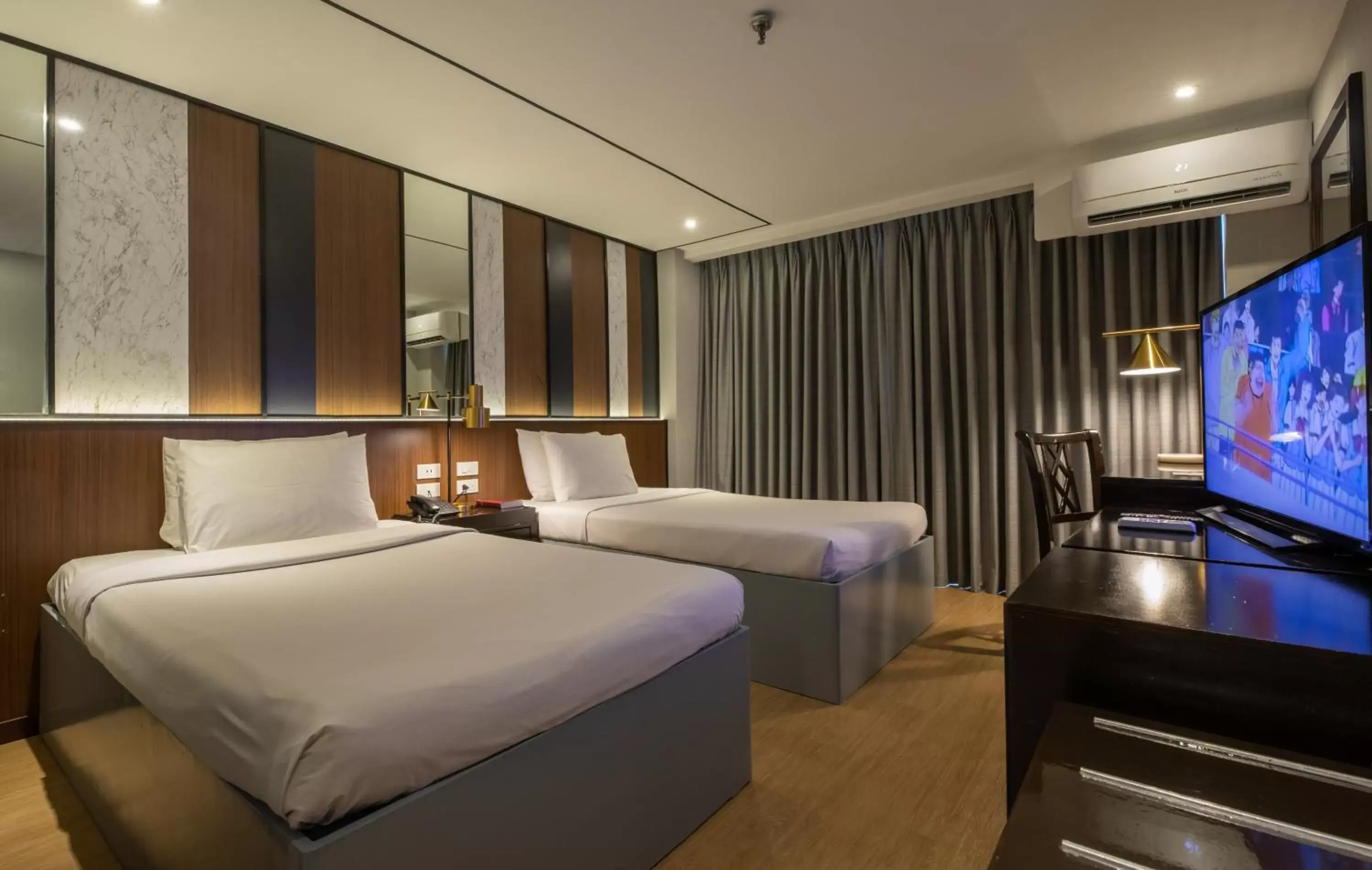 Bed in Star Plaza Hotel