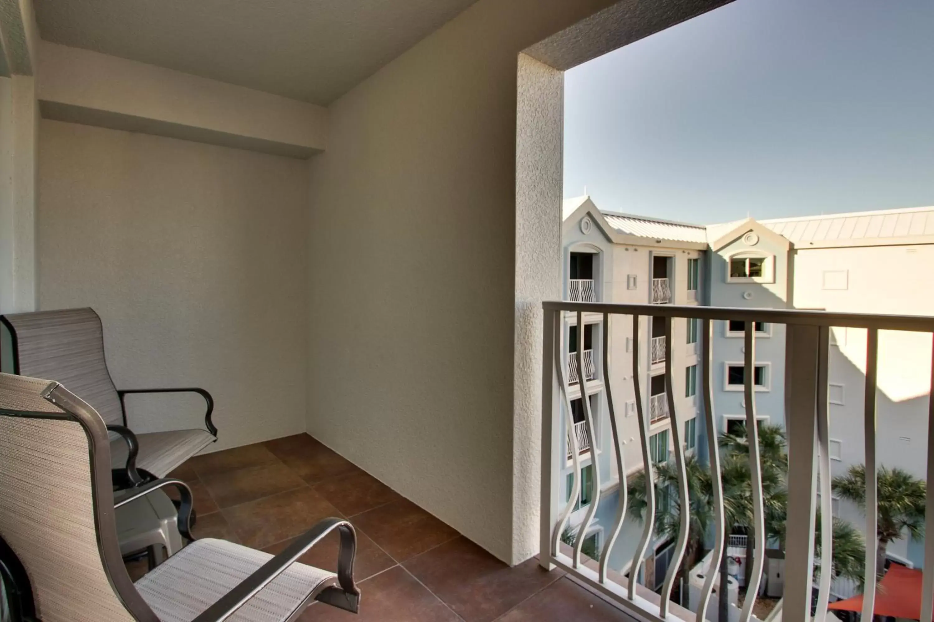 Photo of the whole room, Balcony/Terrace in Holiday Inn Resort Orlando - Lake Buena Vista, an IHG Hotel