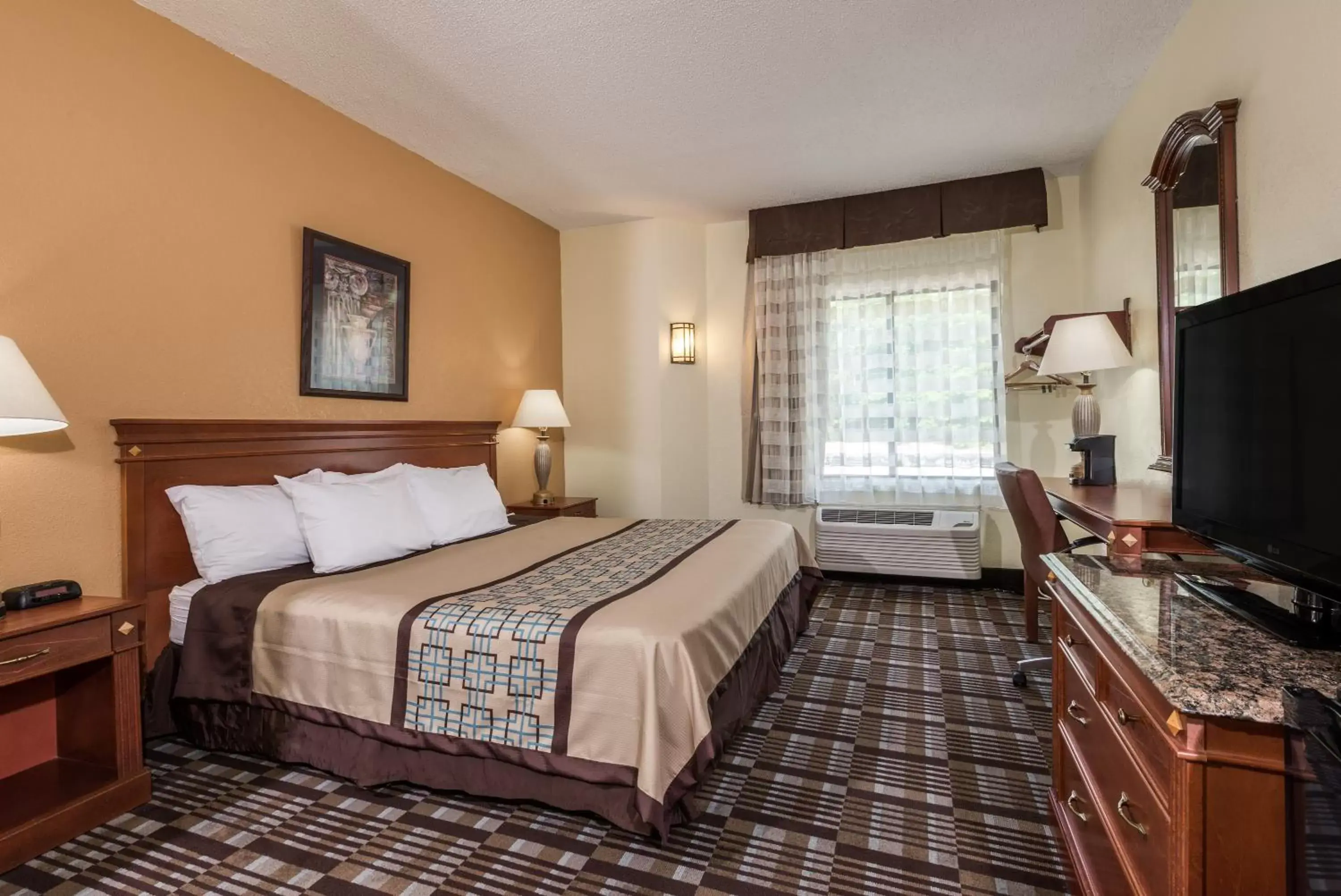 Queen Room - Non-Smoking in Days Inn by Wyndham Yadkinville