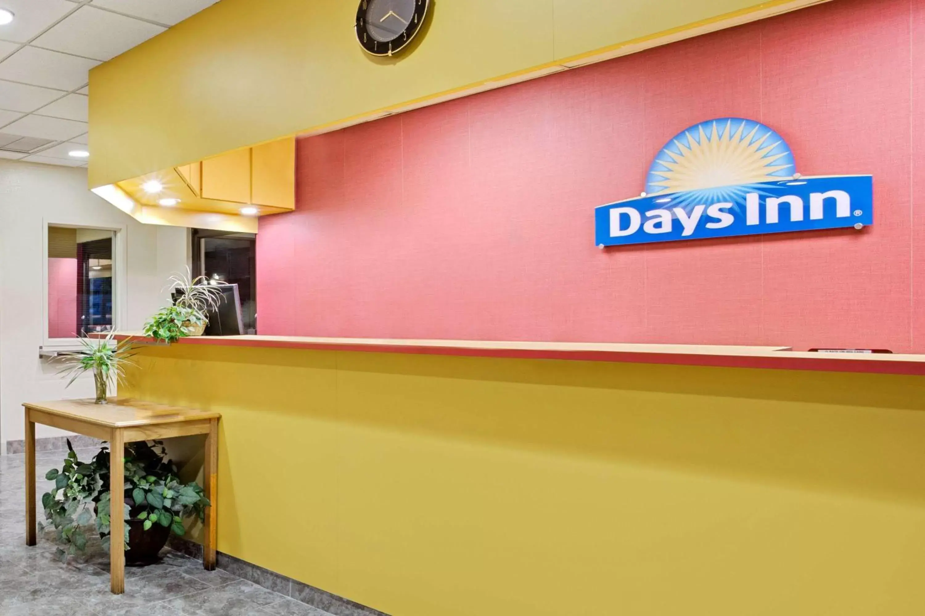 Lobby or reception, Lobby/Reception in Days Inn by Wyndham Bradenton - Near the Gulf