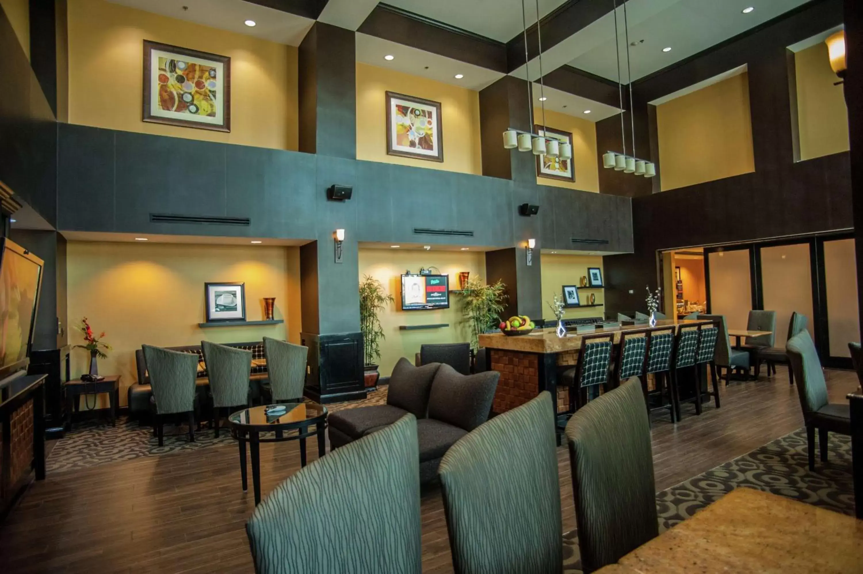 Lobby or reception, Restaurant/Places to Eat in Hampton Inn & Suites Palestine
