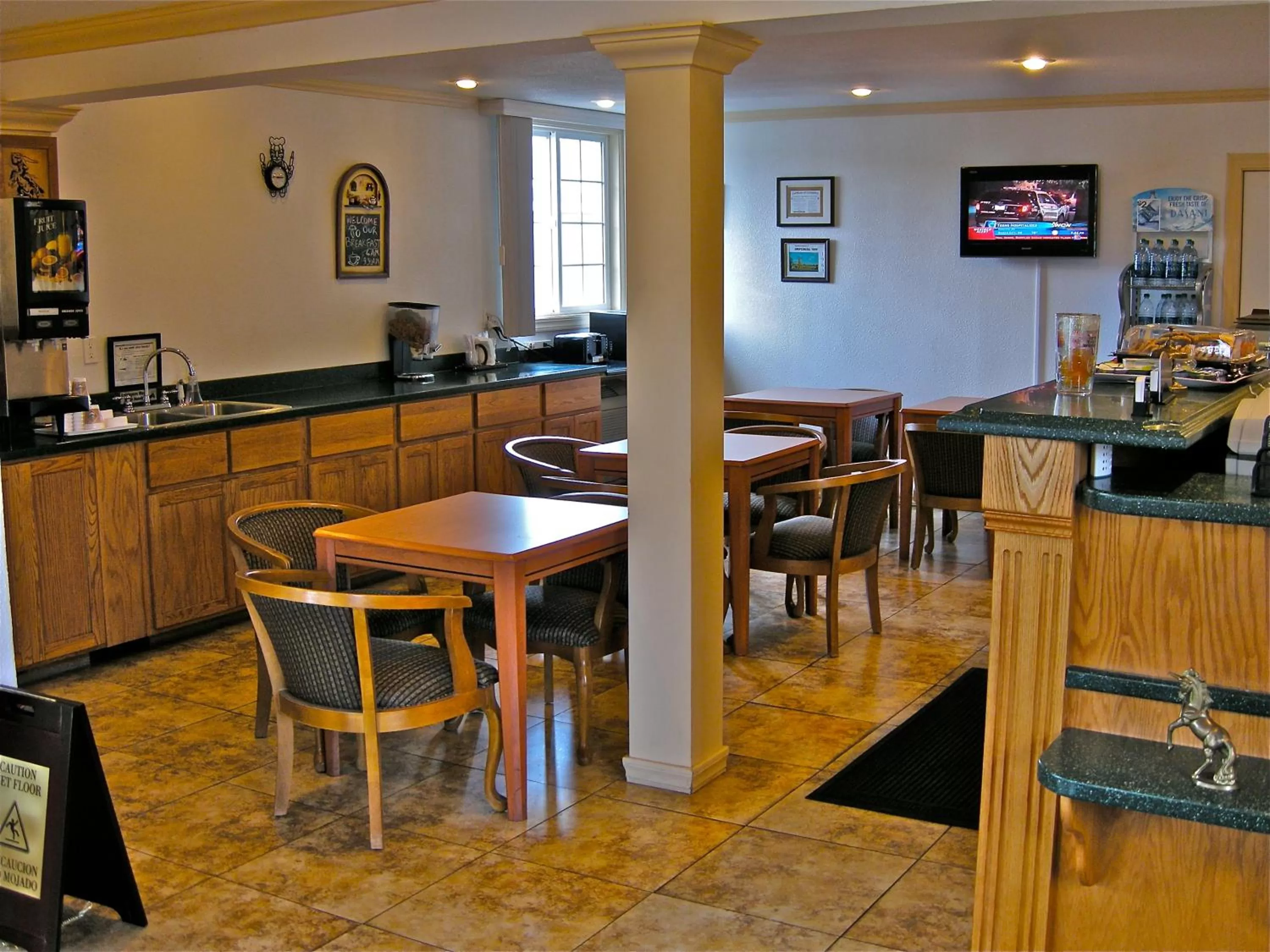 Restaurant/places to eat in Americas Best Value Inn - Pendleton