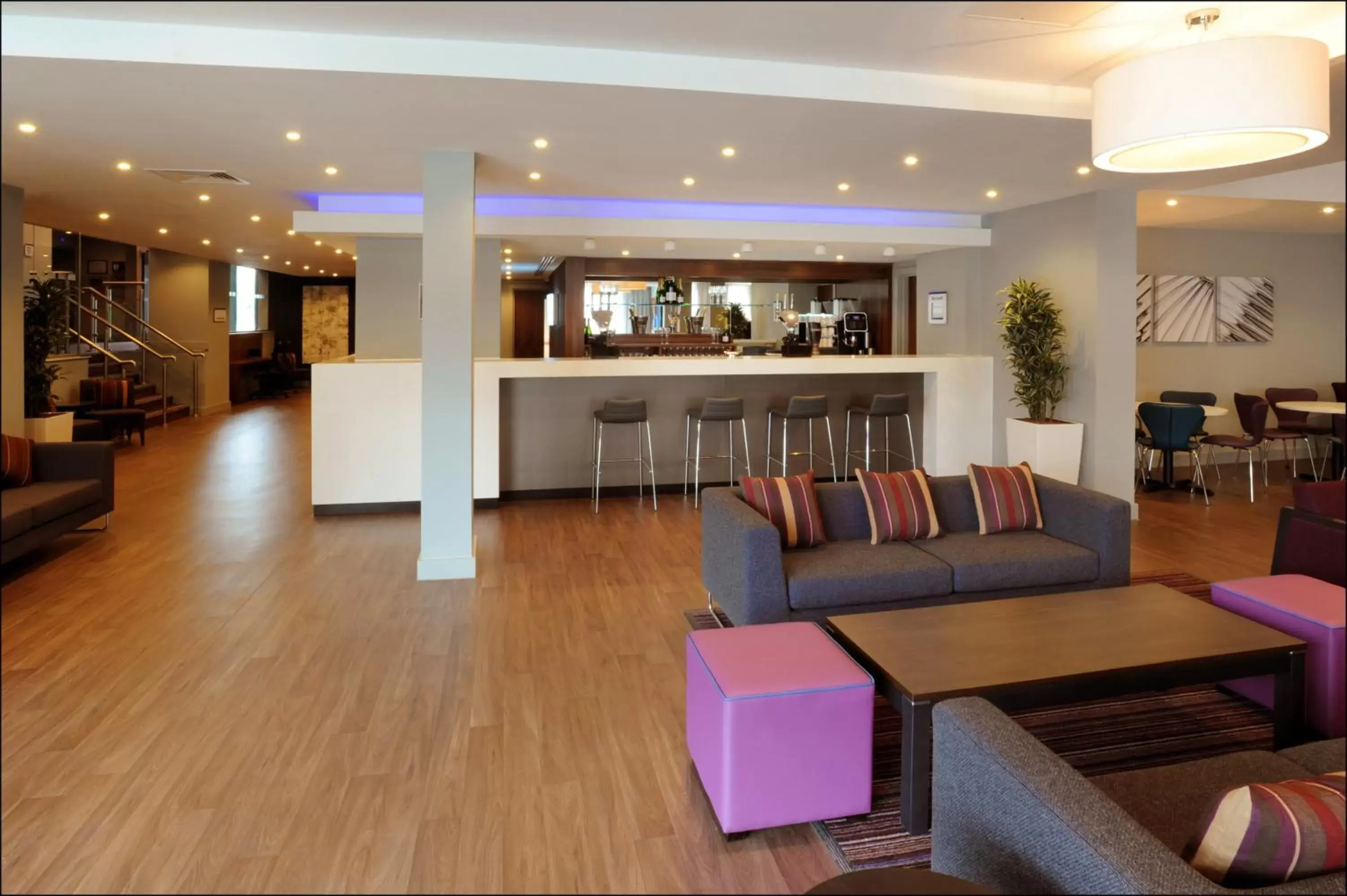 Lounge or bar, Lounge/Bar in Holiday Inn Express Birmingham - Snow Hill, an IHG Hotel