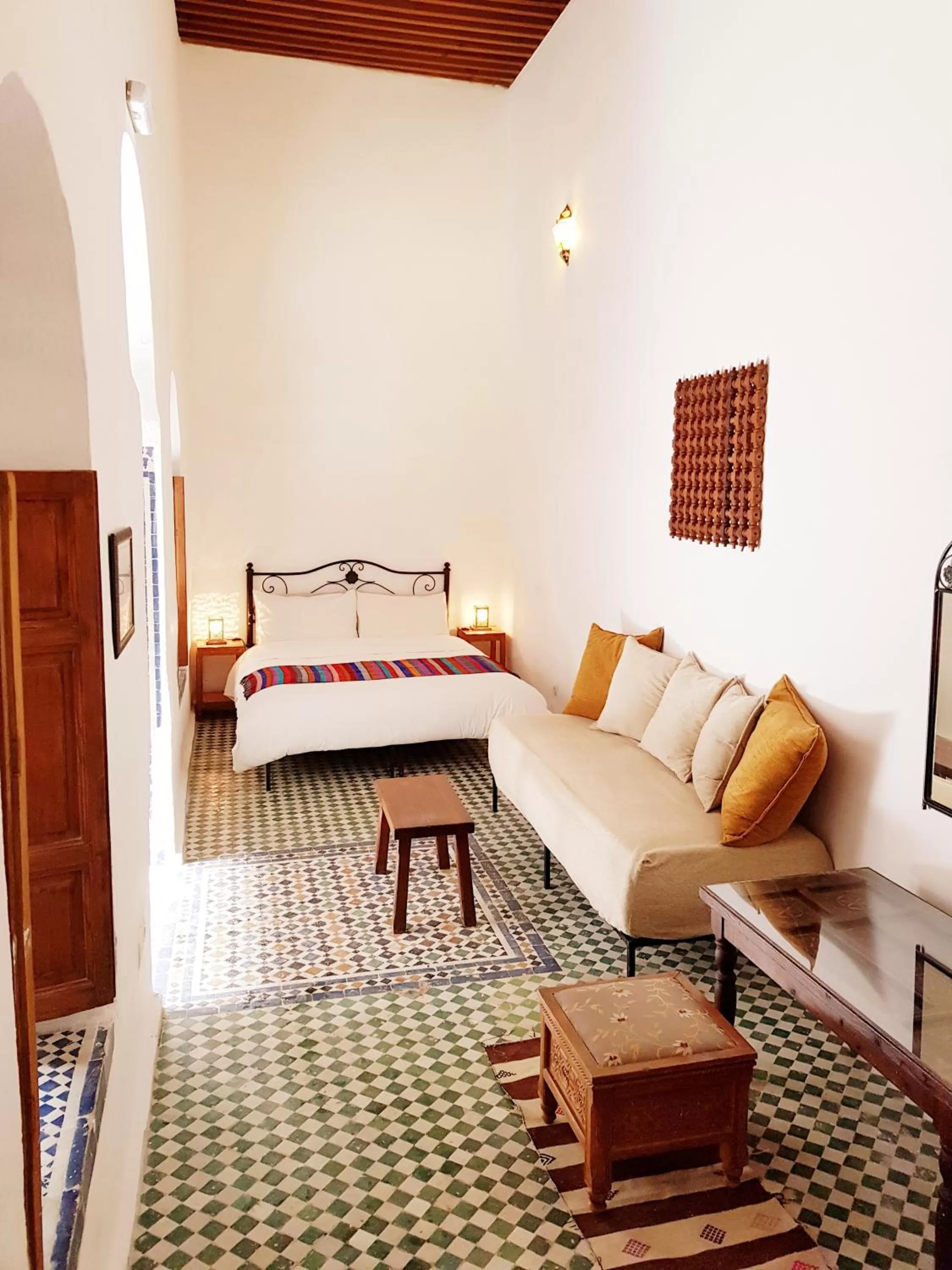 Deluxe Double Room with Shower in Riad Inspira