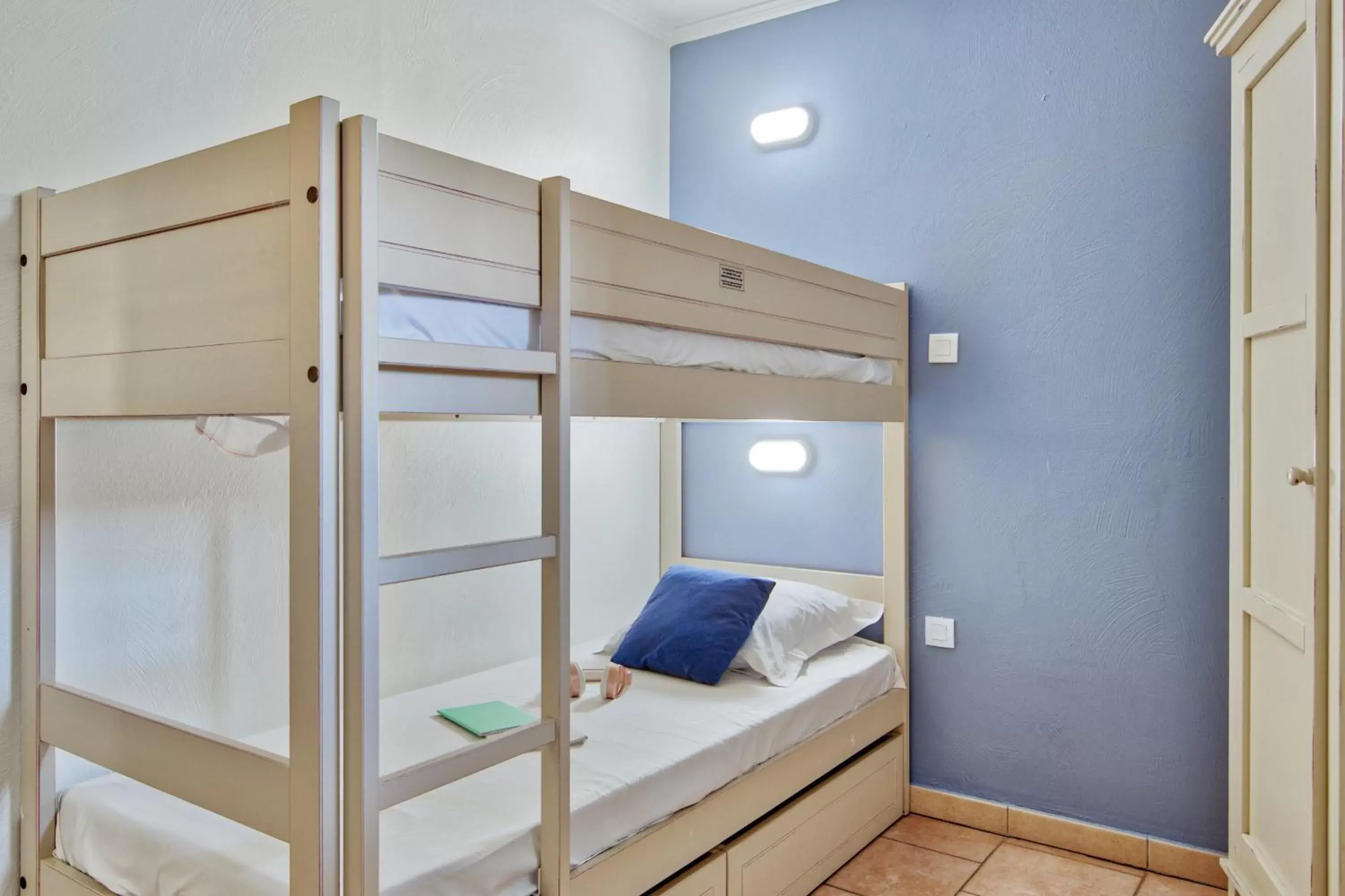 Bed, Bunk Bed in Résidence Pierre & Vacances Premium Les Calanques des Issambres