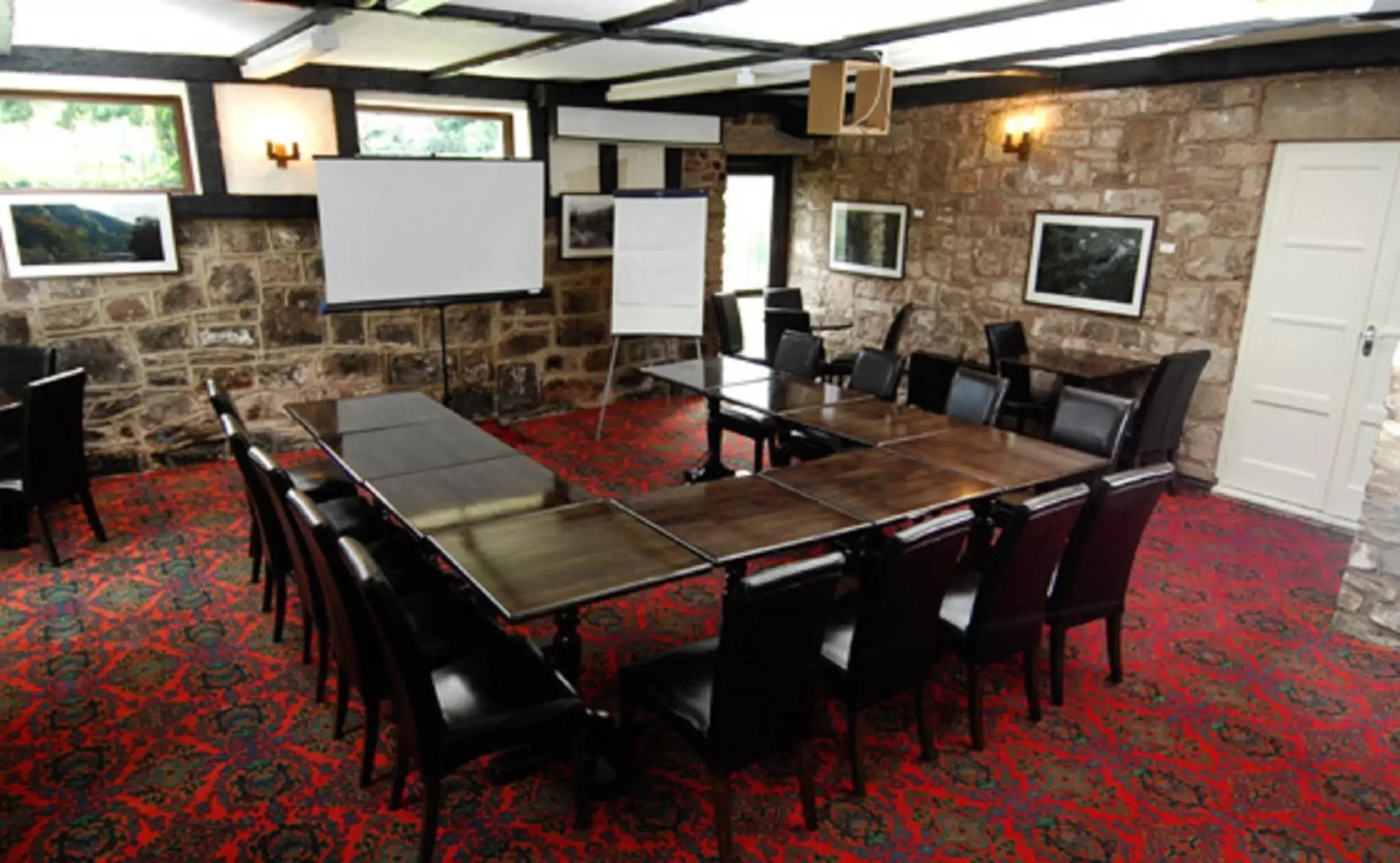 On site, Business Area/Conference Room in Old Court Hotel & Suites