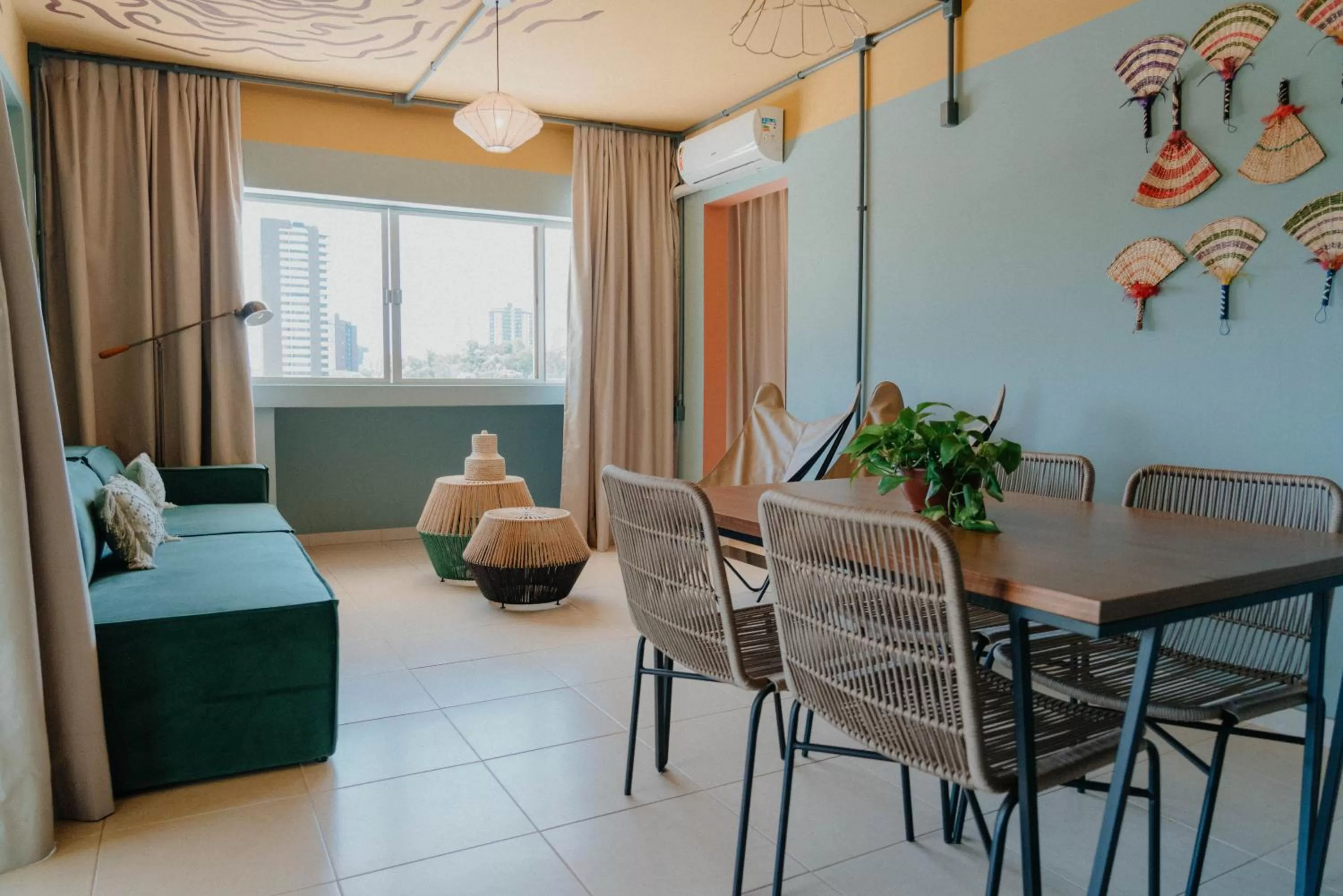 Photo of the whole room in Selina Foz