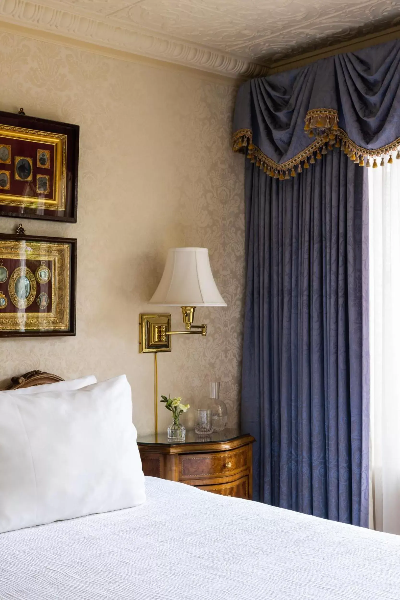 Bedroom, Bed in Seven Gables Inn on Monterey Bay, A Kirkwood Collection Hotel