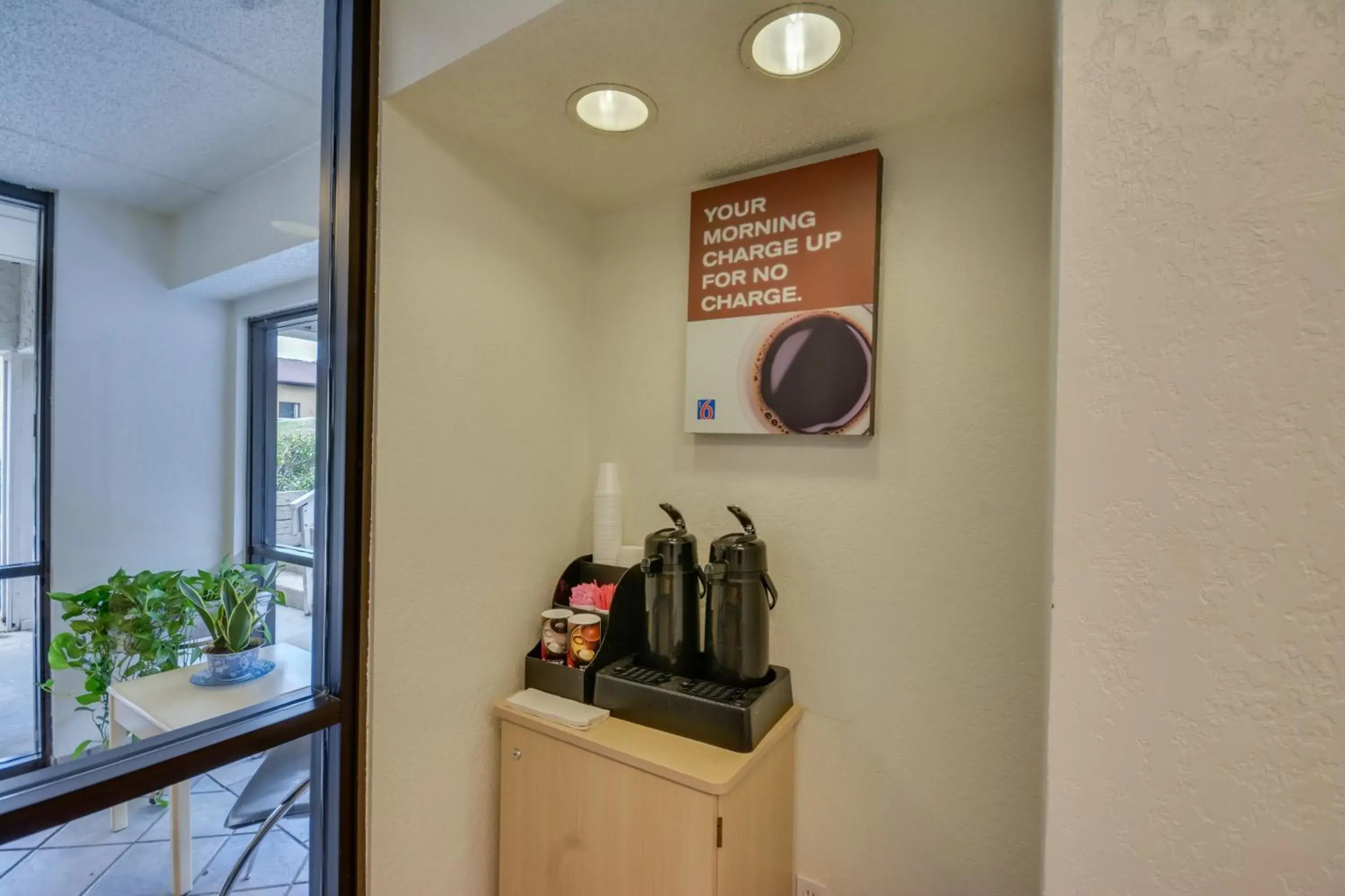 Coffee/tea facilities in Motel 6-Birmingham, AL