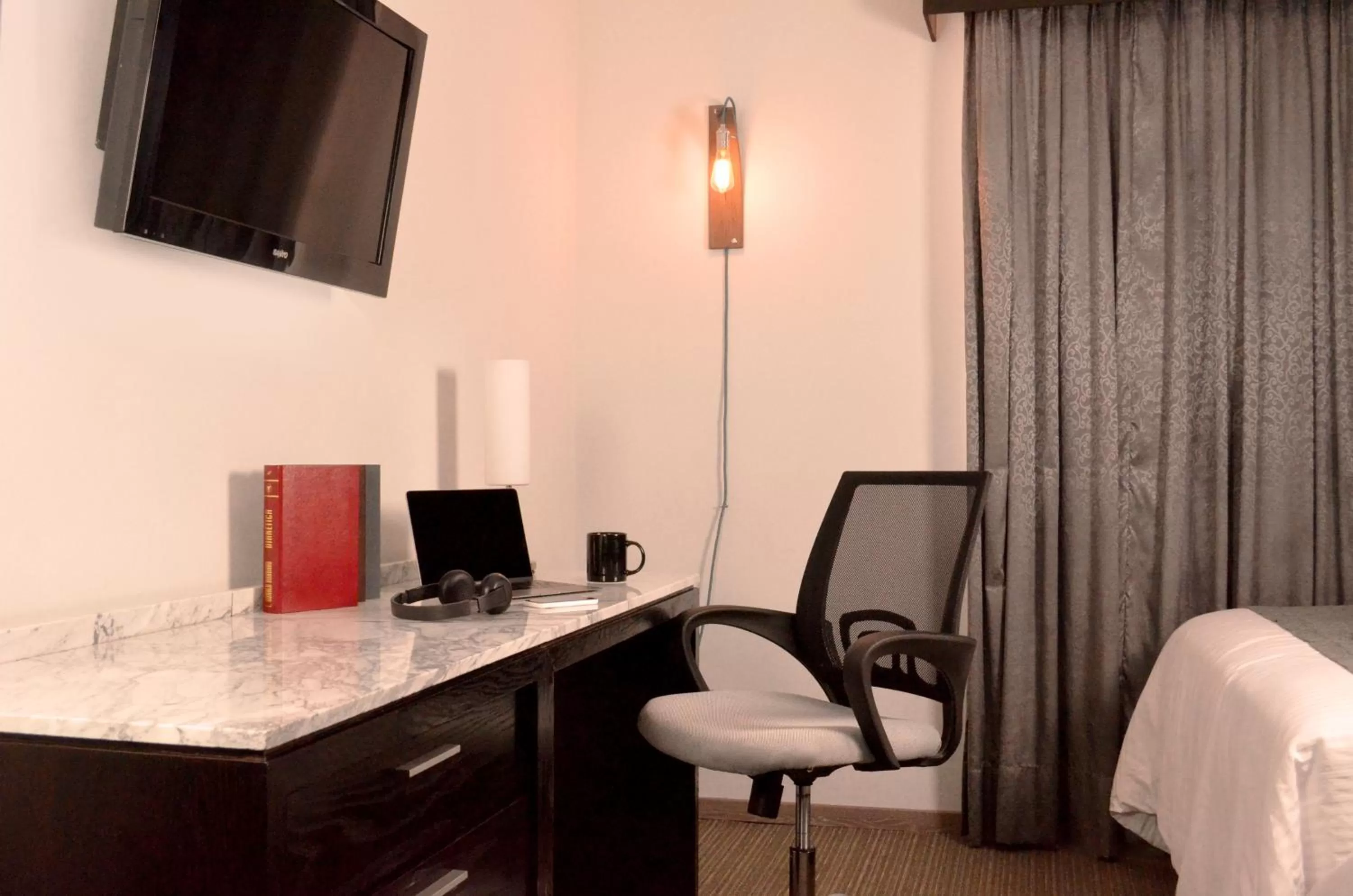 Seating area, Bed in LaiLa Hotel CDMX Reforma