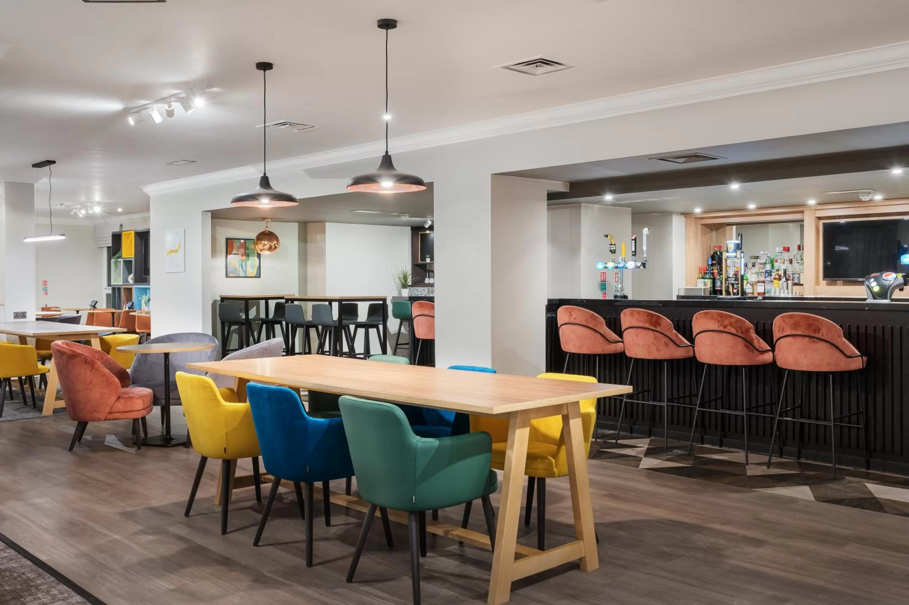 Restaurant/places to eat in Holiday Inn Derby/Nottingham by IHG