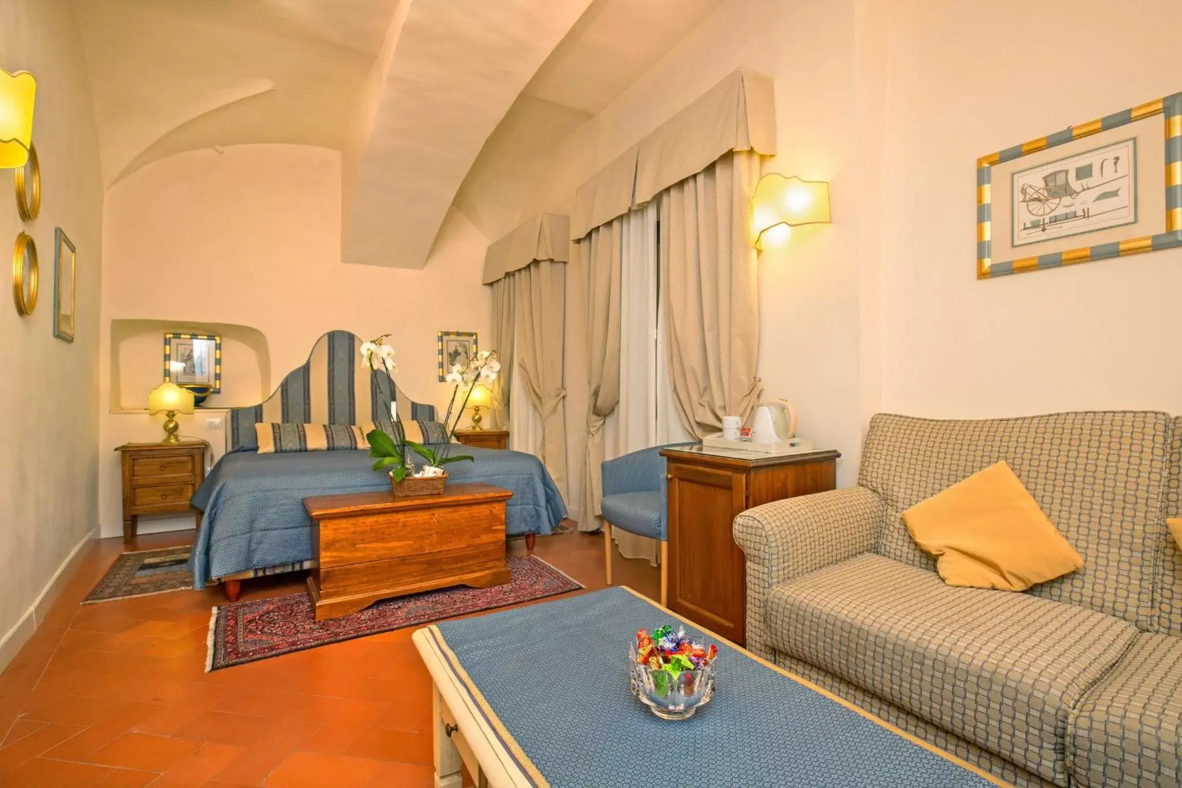 TV and multimedia, Seating Area in La Casa Del Garbo - Luxury Rooms & Suite