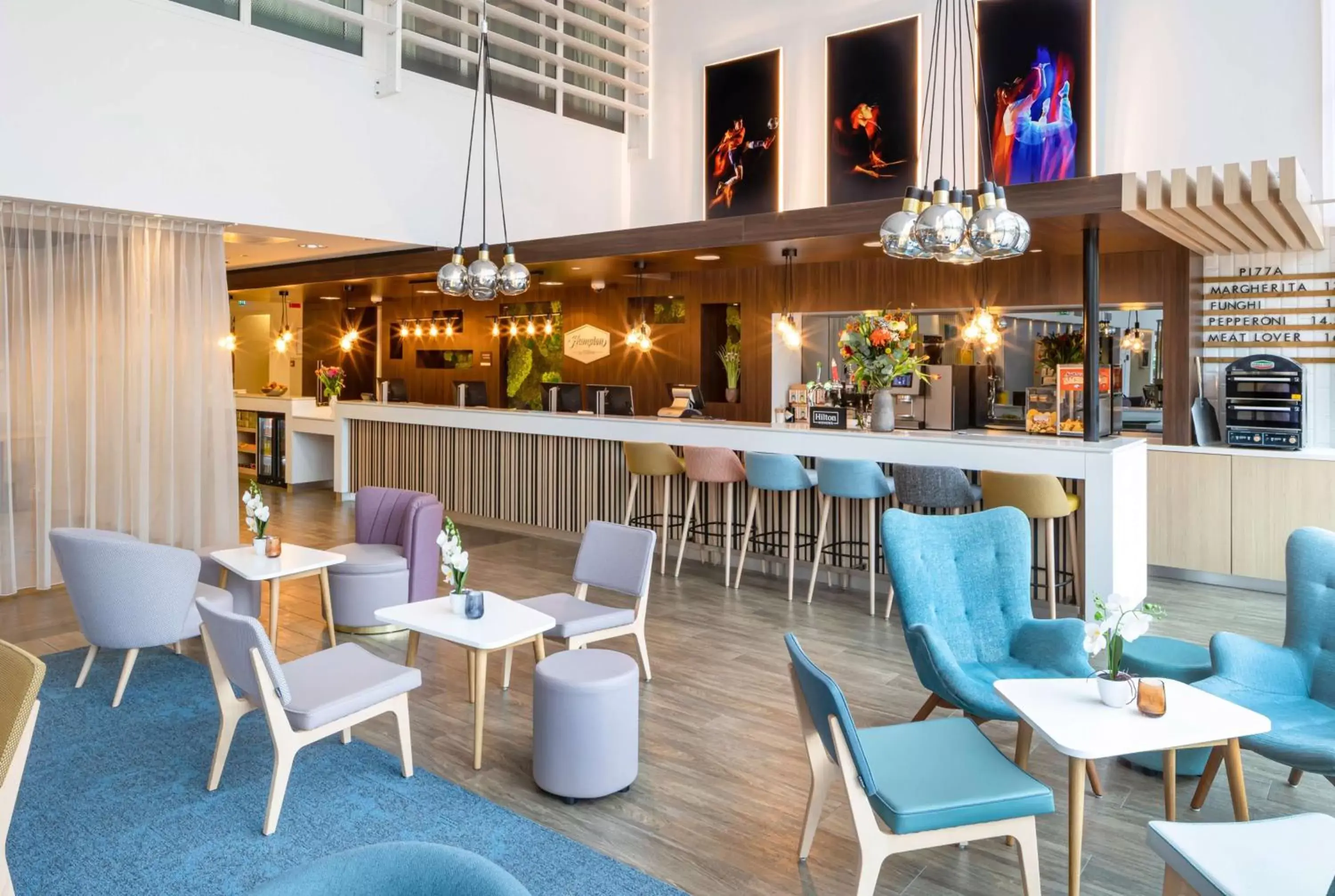 Lounge or bar, Restaurant/Places to Eat in Hampton By Hilton Amsterdam Arena Boulevard