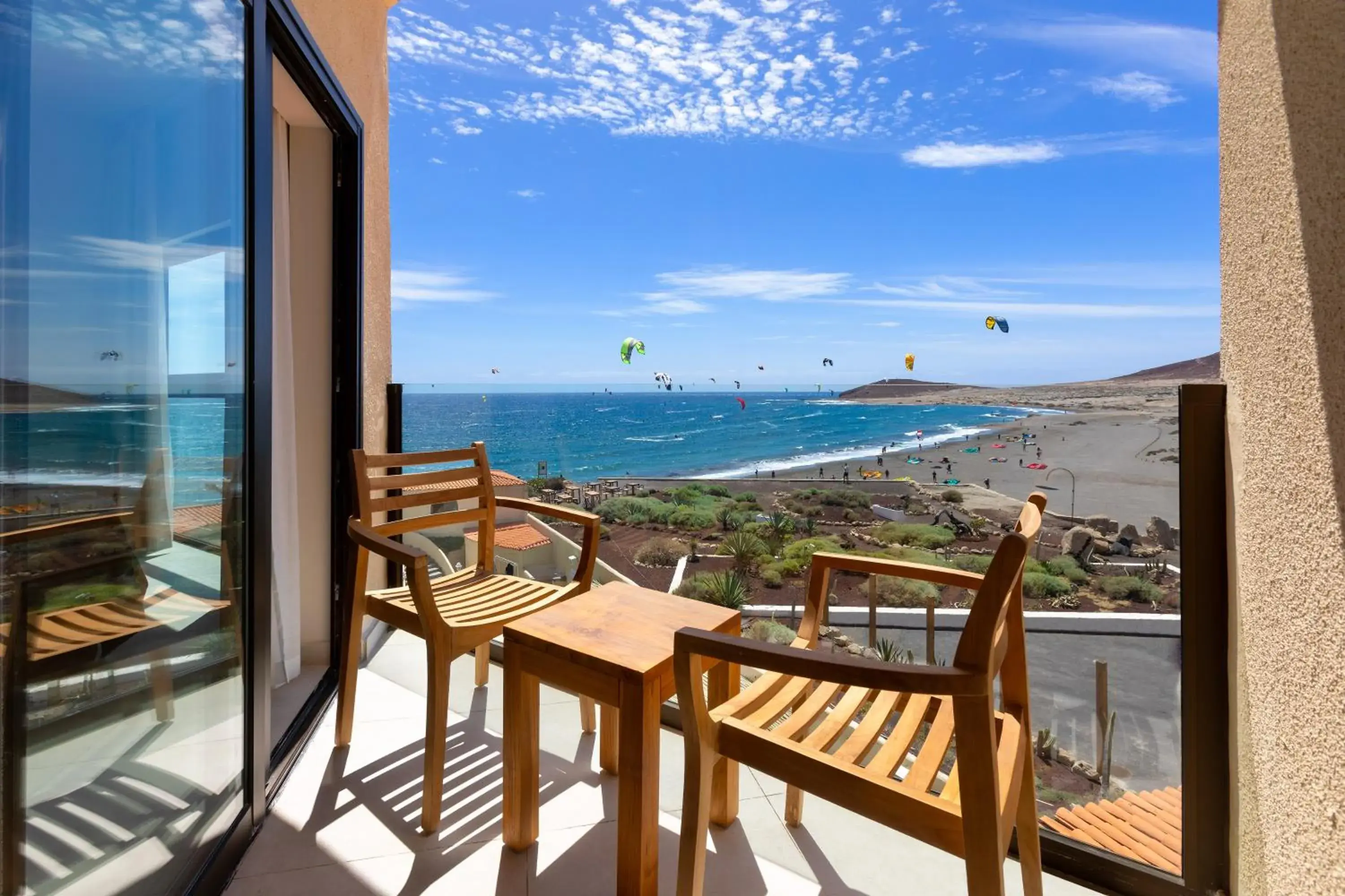 Natural landscape, Balcony/Terrace in Hotel Playa Sur Tenerife