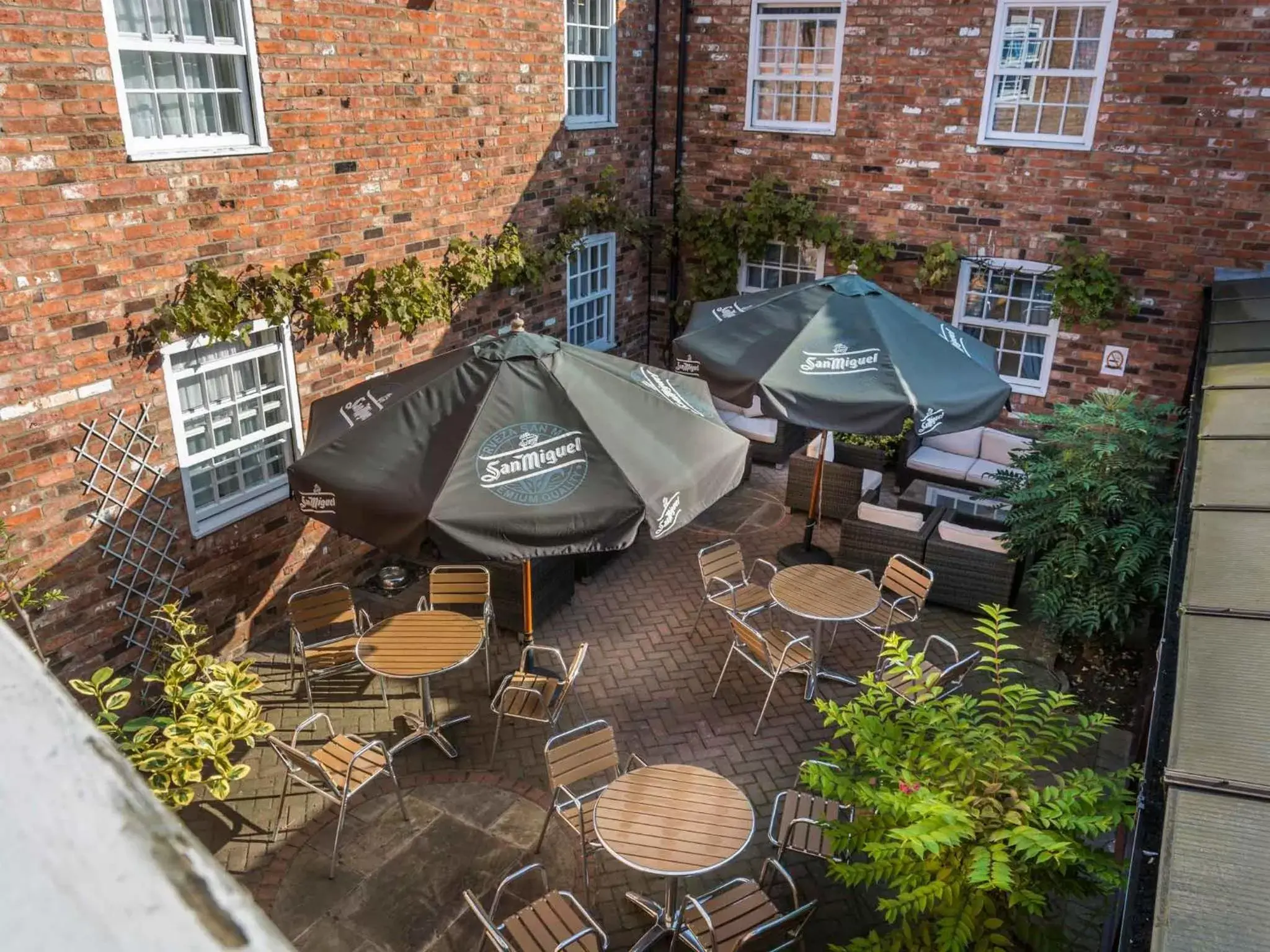 Balcony/Terrace, Restaurant/Places to Eat in The Admiral Rodney Hotel, Horncastle, Lincolnshire