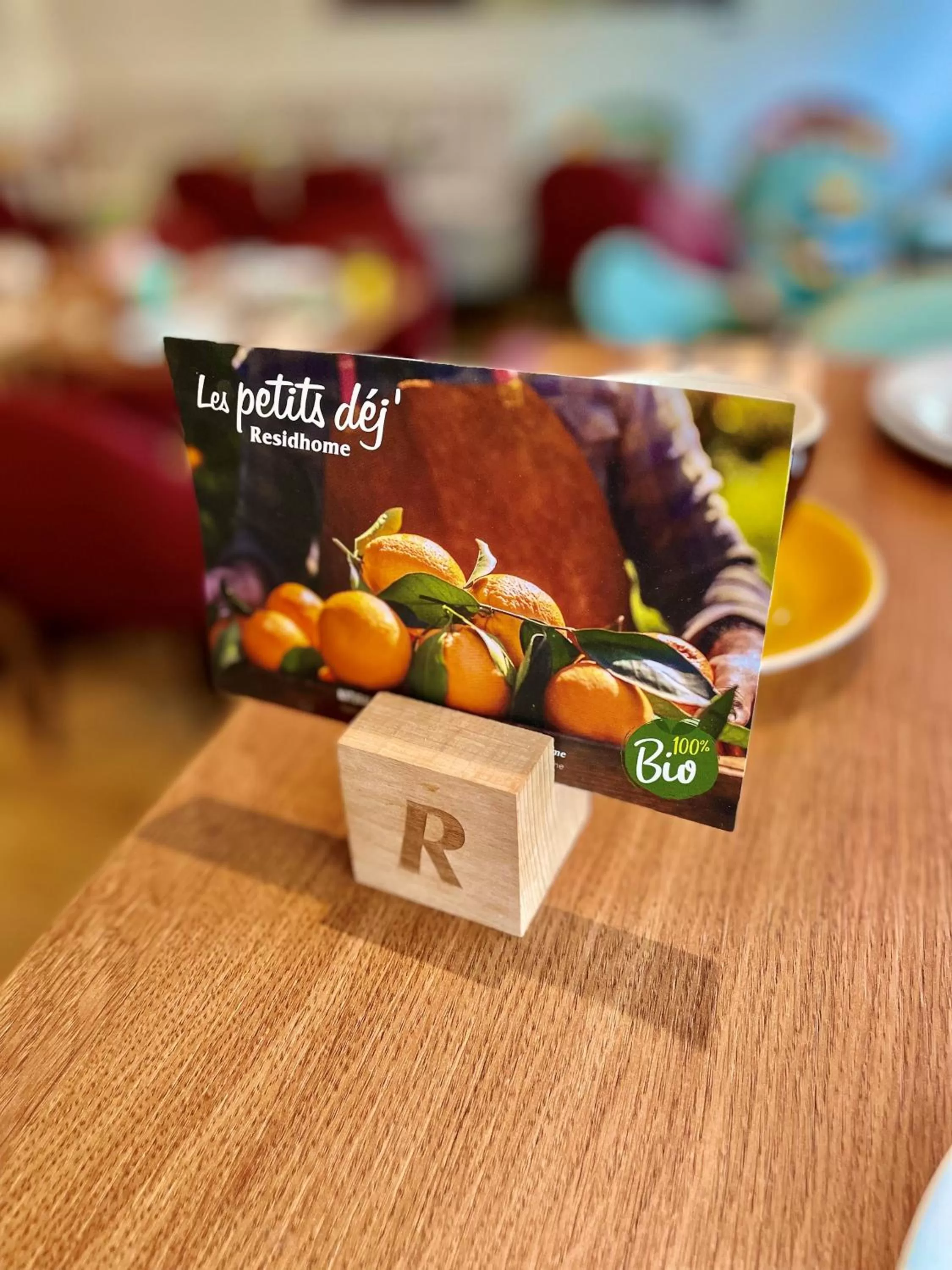 Breakfast in Residhome Paris Saclay " Bures sur Yvette "