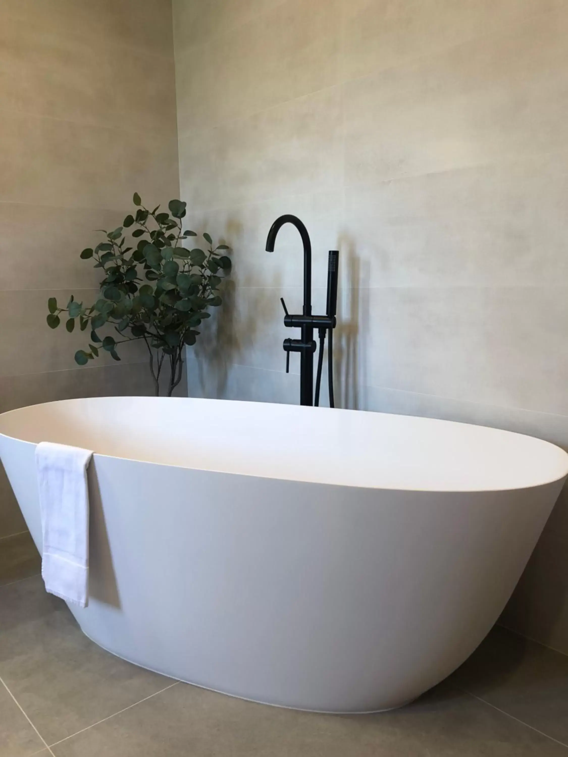Bath, Bathroom in Hotel Itxas Gain Getaria