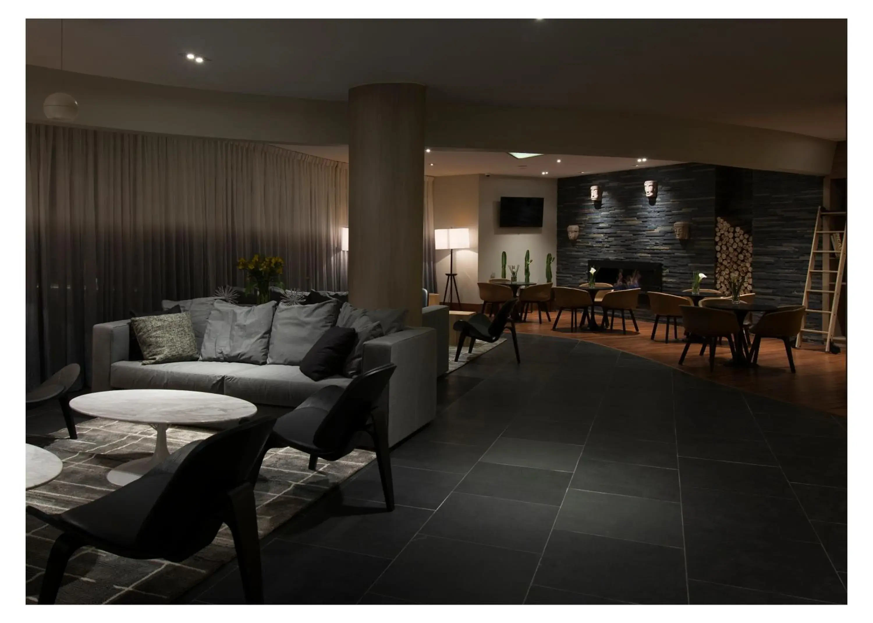 Lobby or reception, Lounge/Bar in Casa Grande Suites