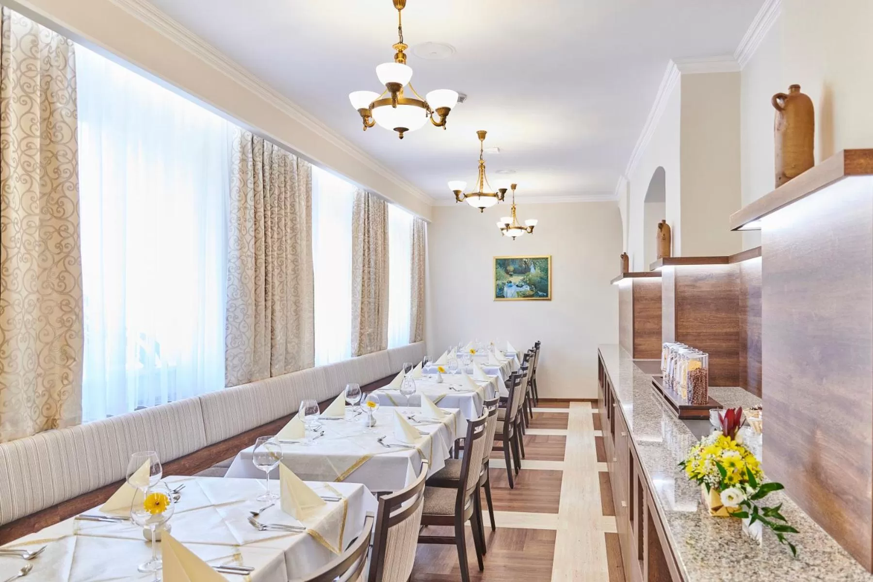 Restaurant/places to eat in Spa Hotel Centrum