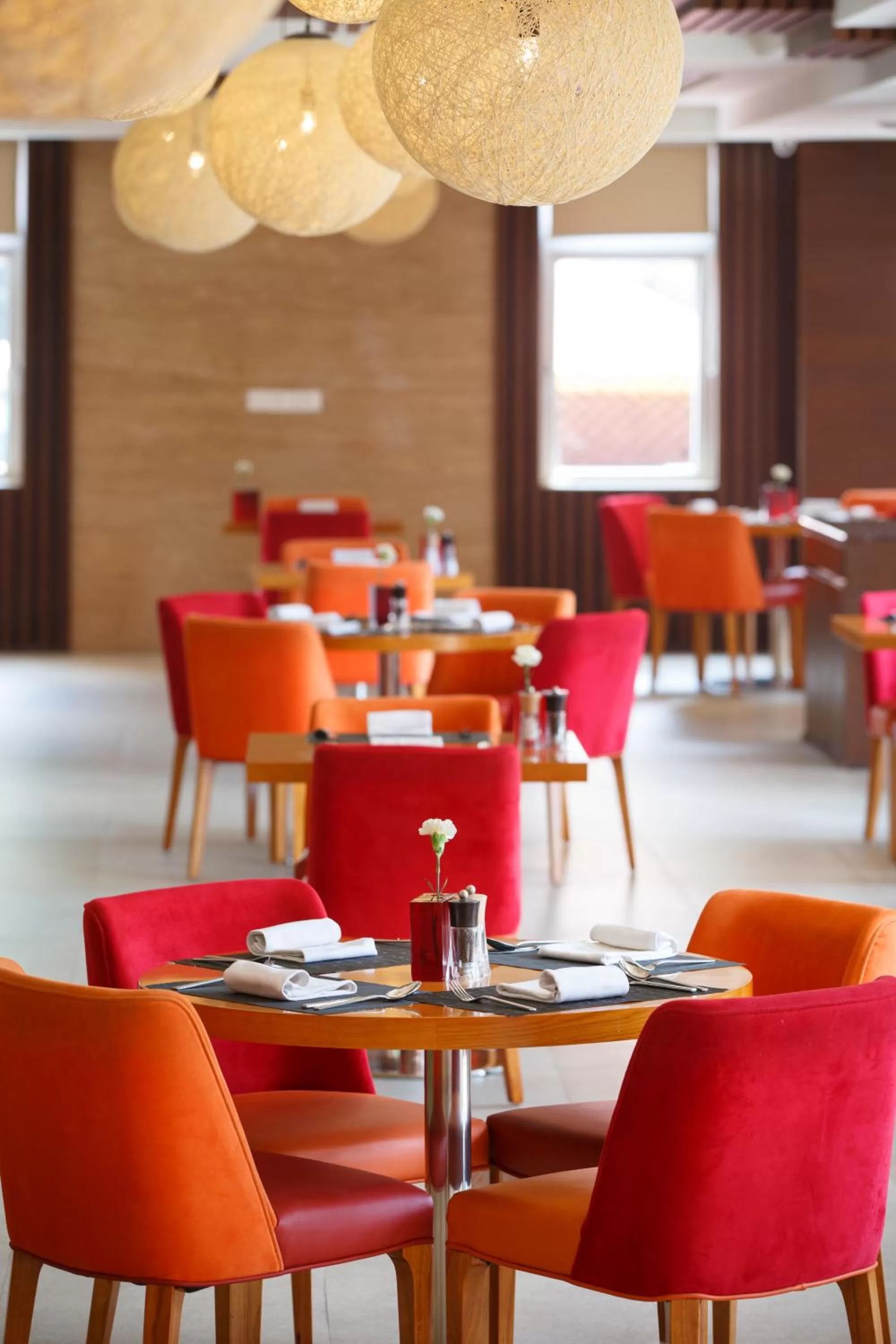 Restaurant/places to eat in Royal Singi Hotel