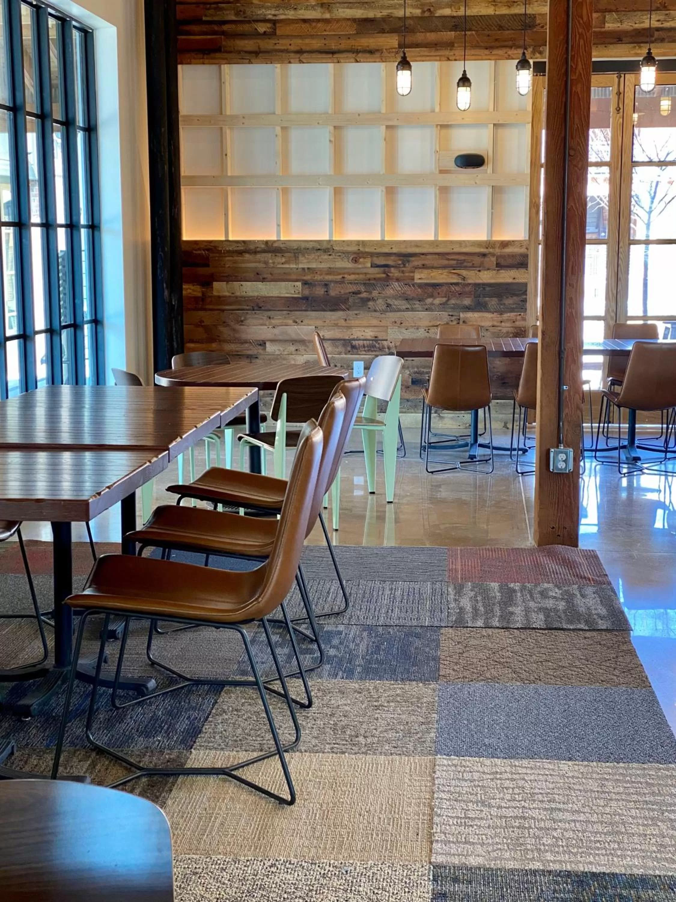 Lounge or bar in Cotton Court Hotel, by Valencia Hotel Collection