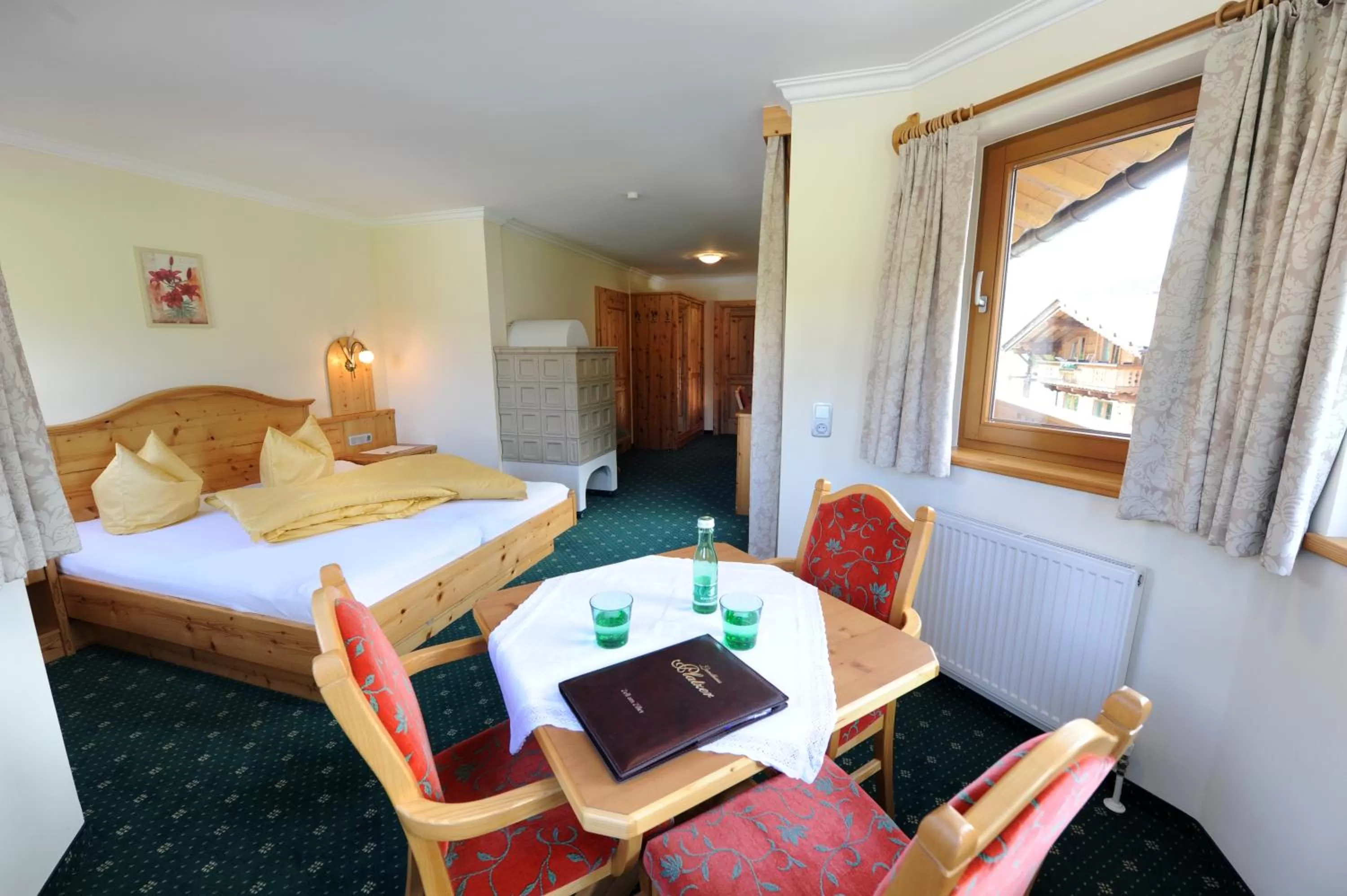 Photo of the whole room, Bed in Hotel Garni Landhaus Platzer