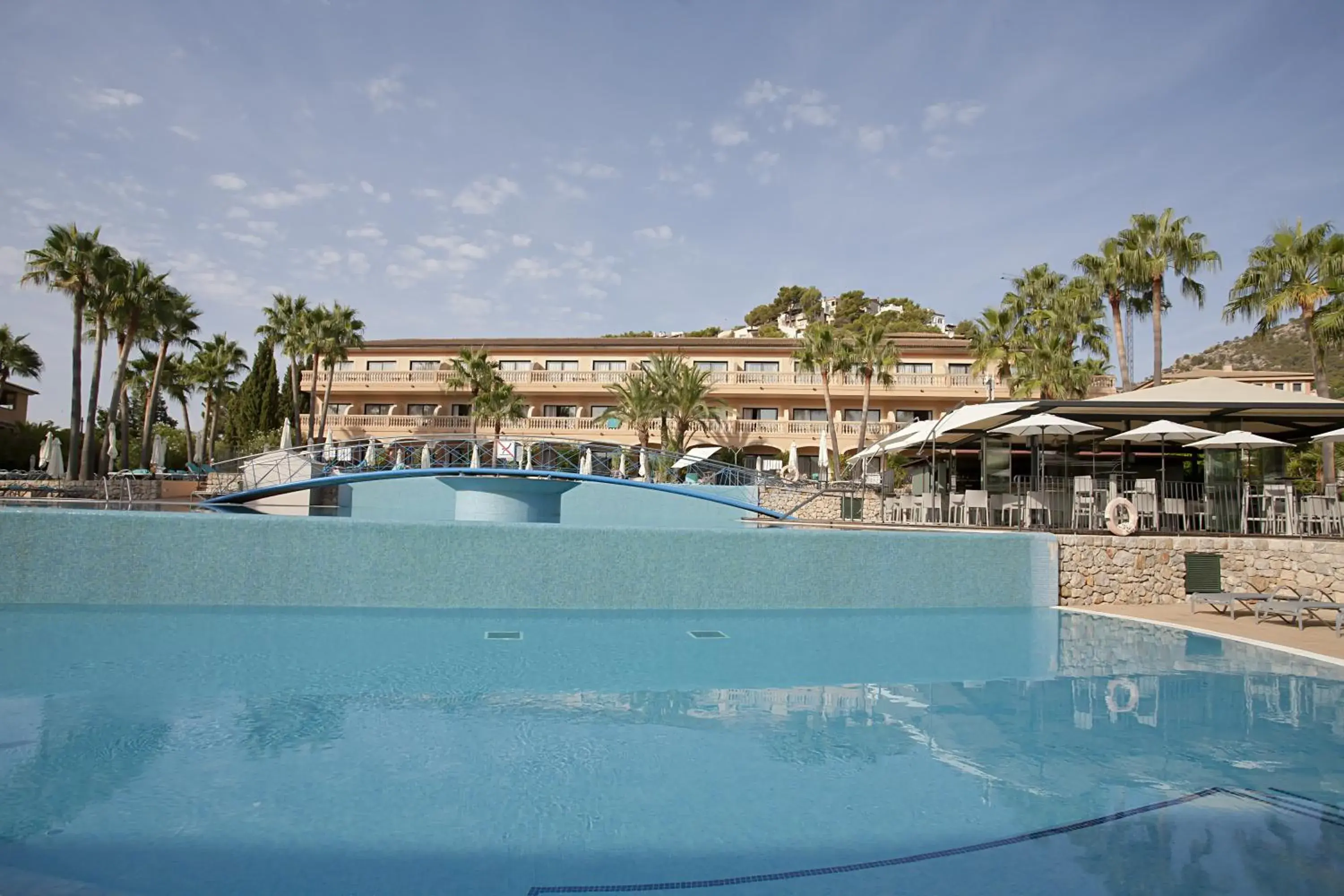 Swimming pool in Mon Port Hotel & Spa