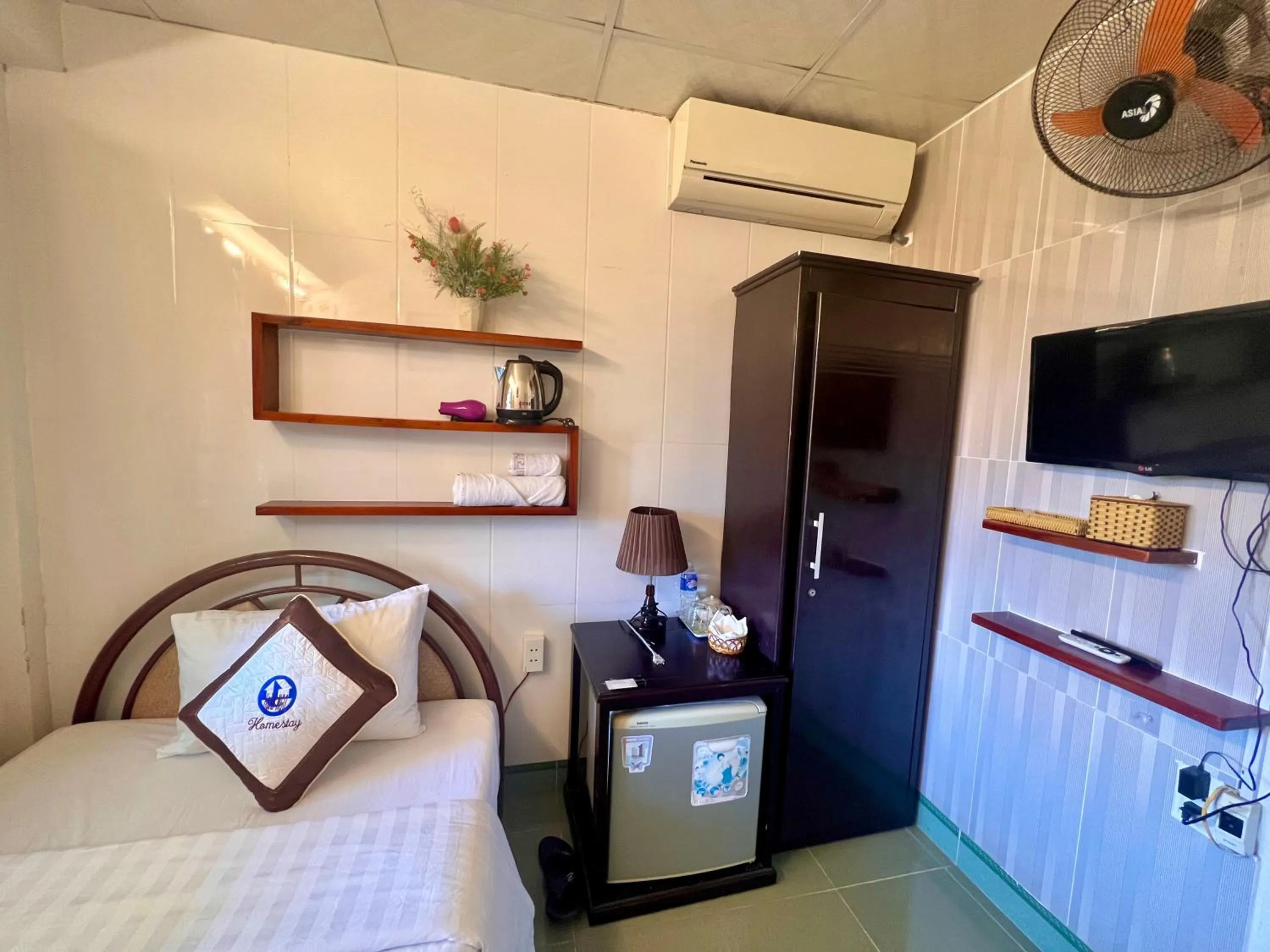 TV and multimedia, Bed in Hoi An Ngo Homestay