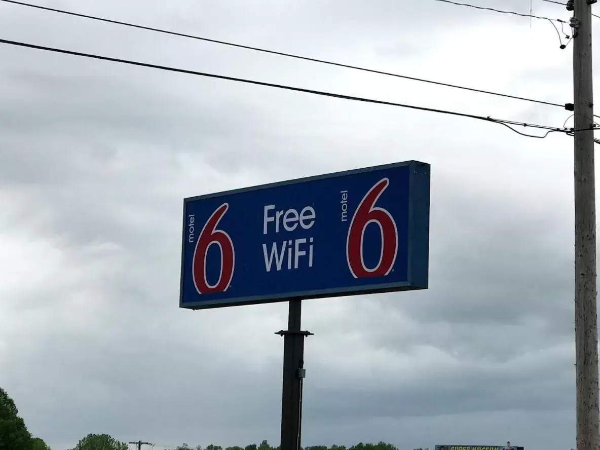 Motel 6-Metropolis, IL