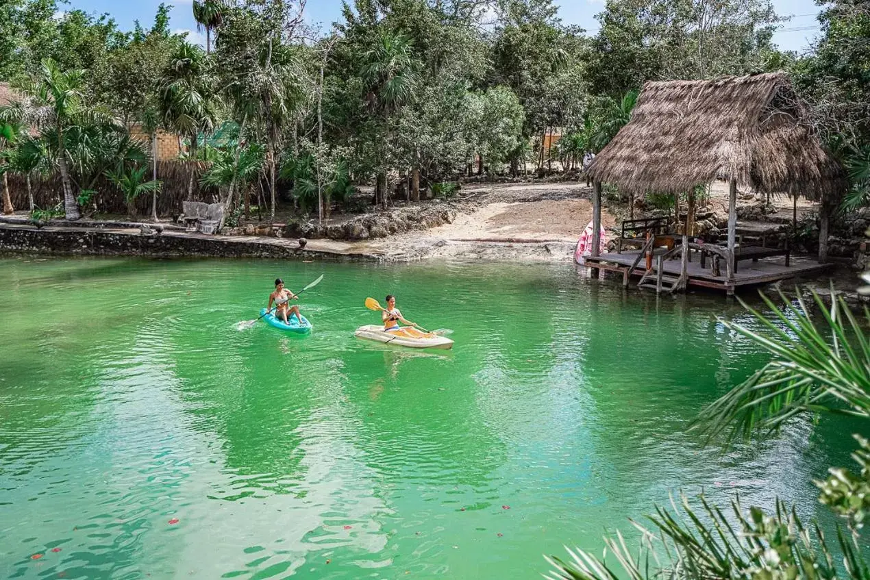 Canoeing in Zamna eco-lodge Tulum