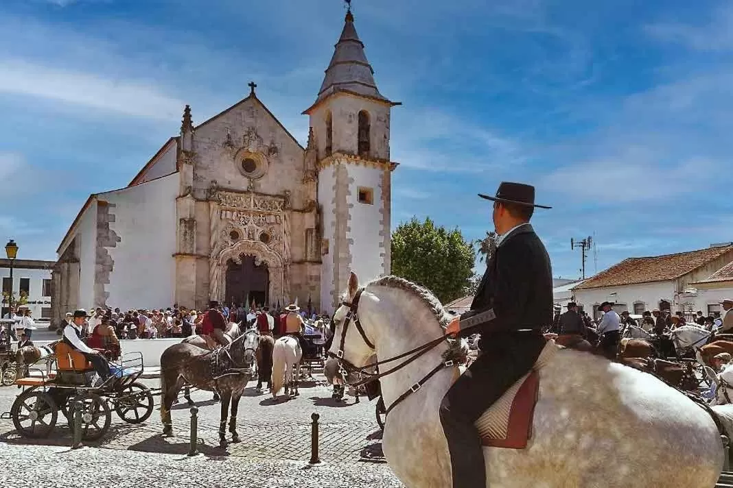 group of guests in Galagana Charm House