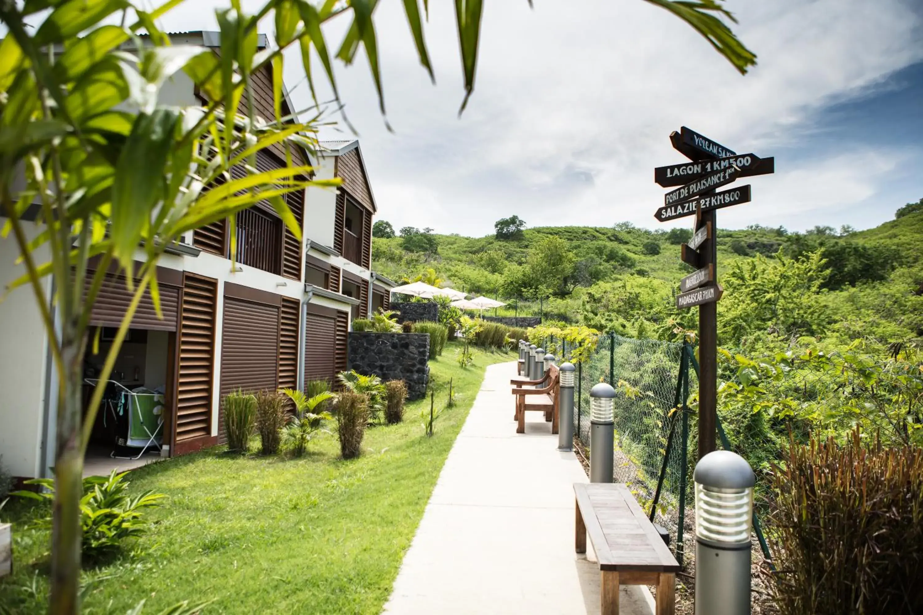 Garden in Tama Hotel