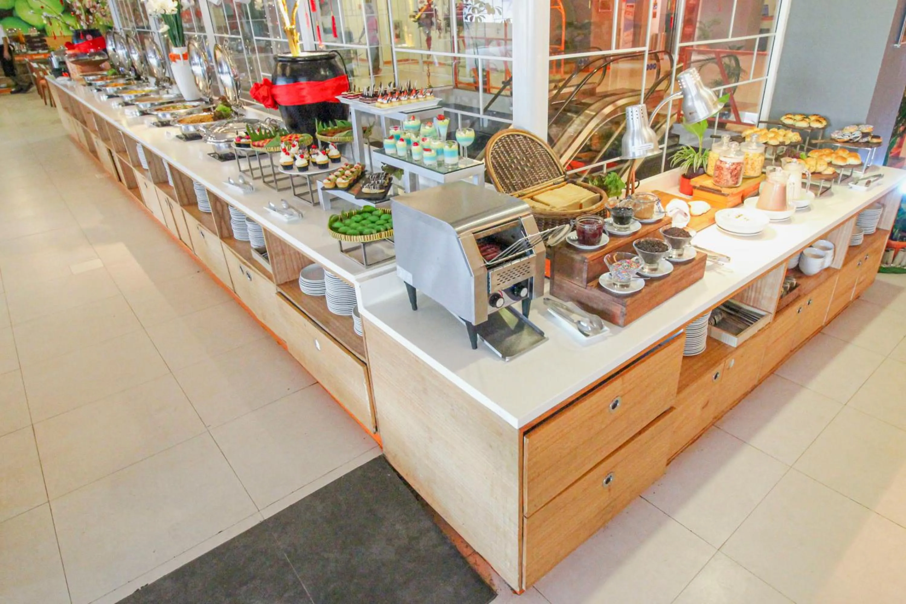 Food and drinks in HARRIS Hotel Pontianak