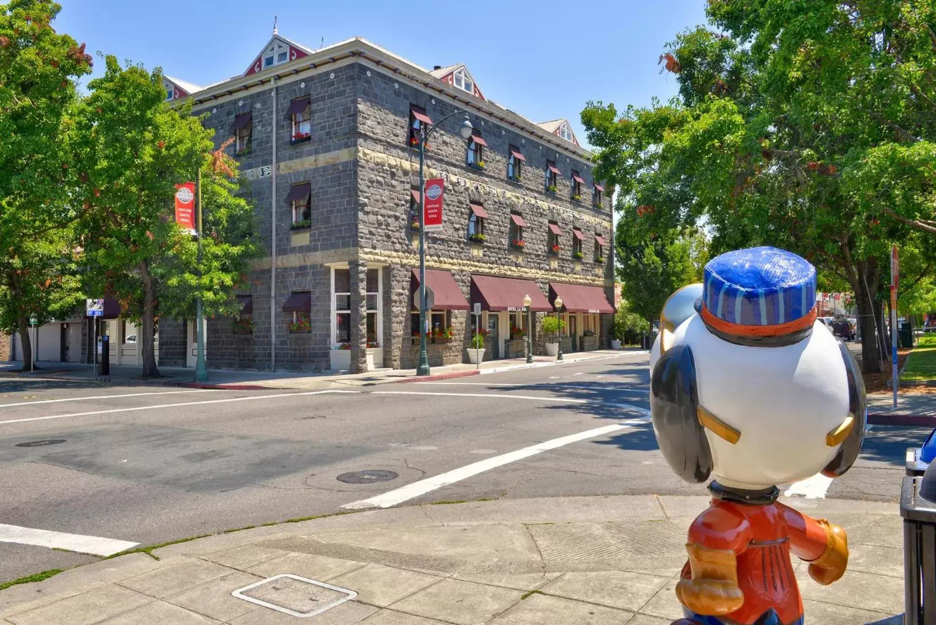 Street view in Hotel La Rose