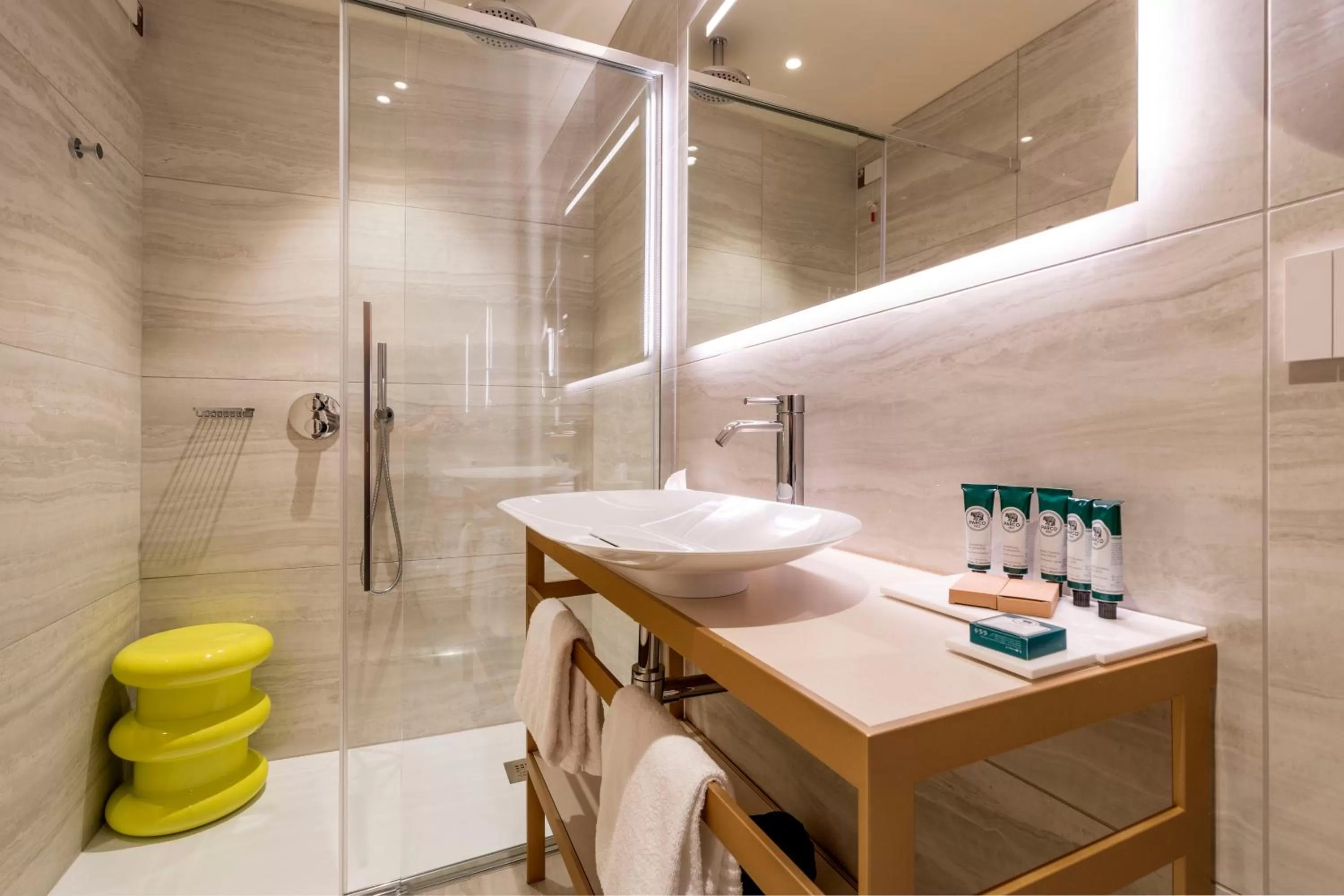 Shower in Palazzo Keller