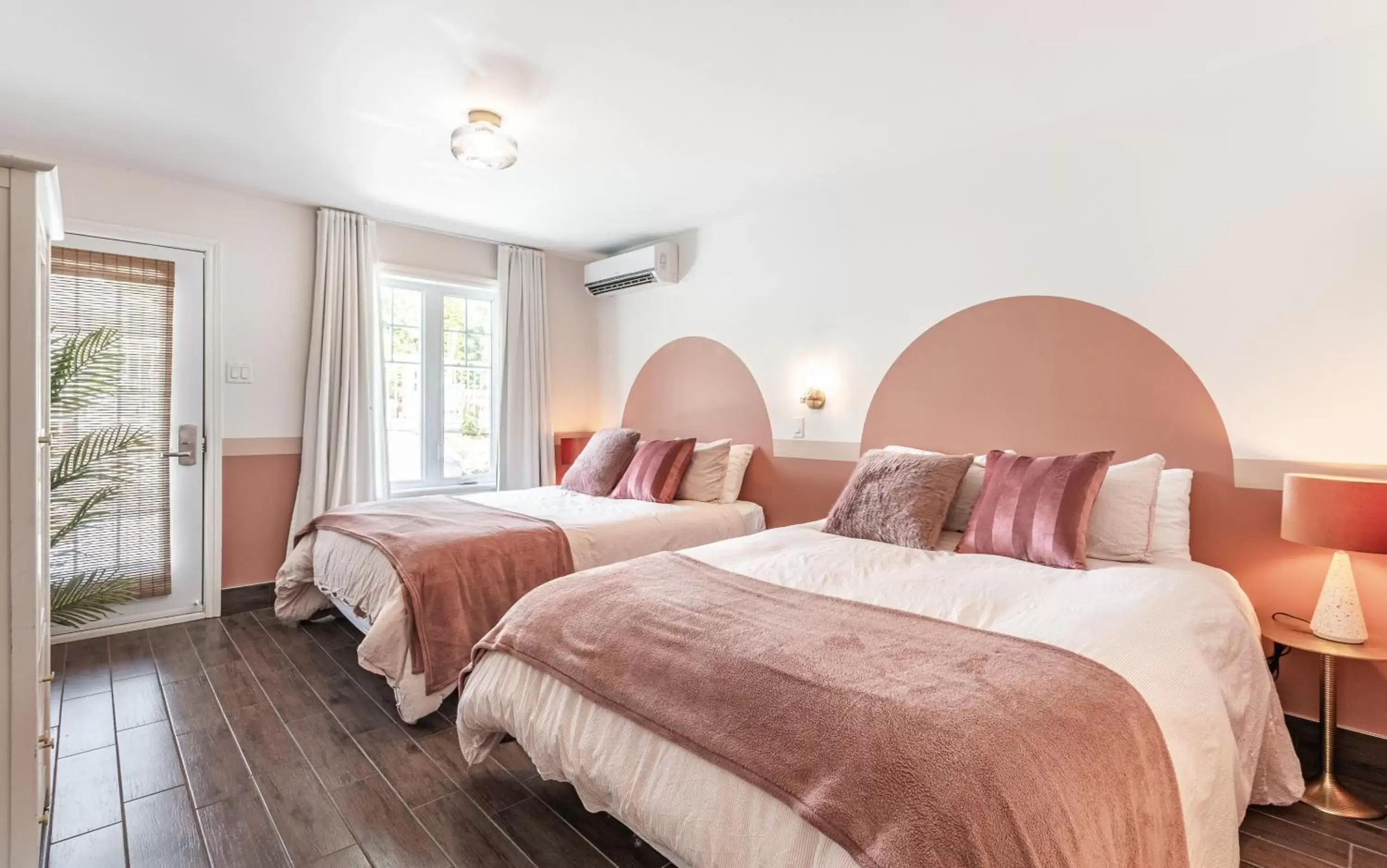 Bedroom, Bed in Hôtel le Rosay