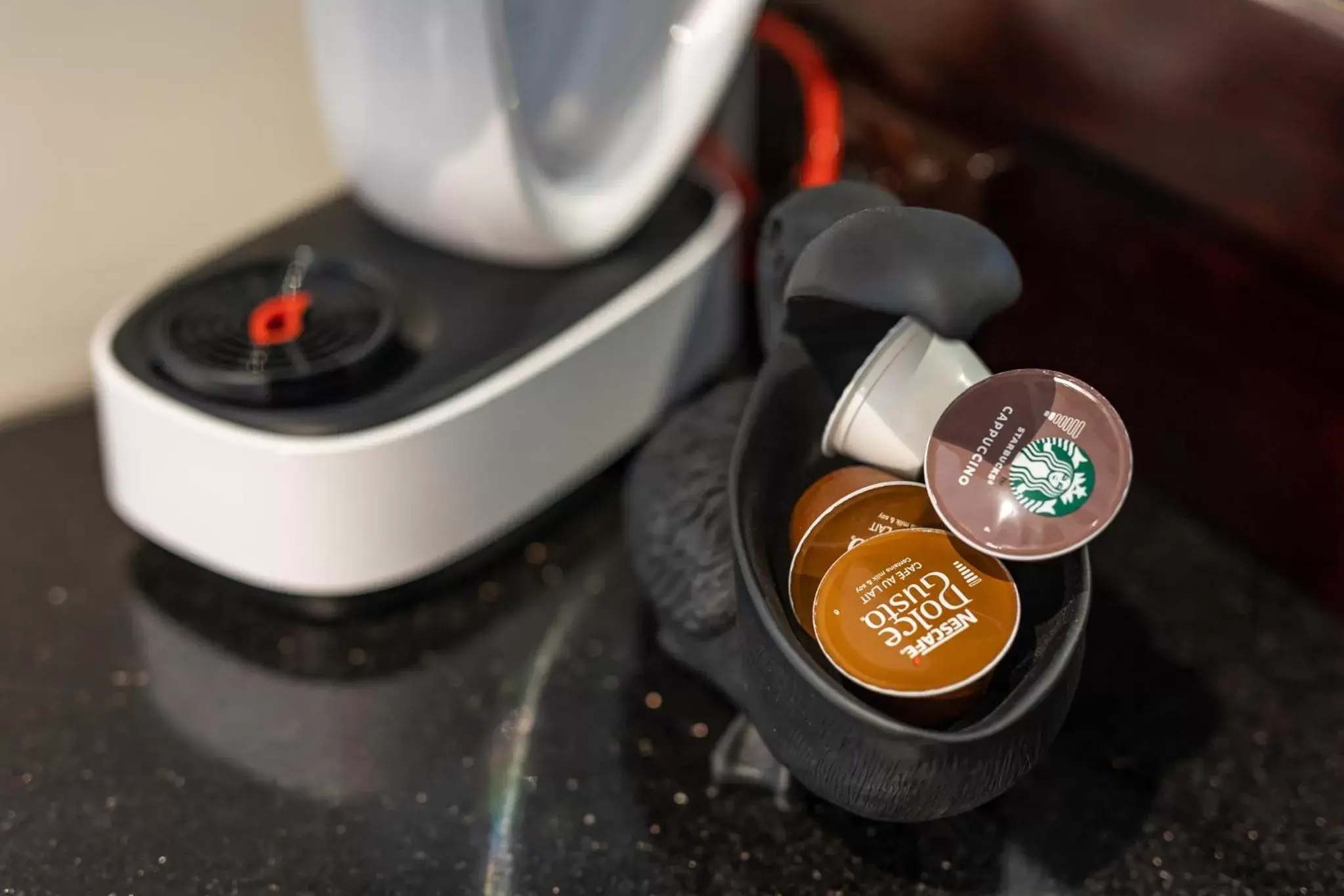 Coffee/tea facilities in International Hotel Wagga Wagga