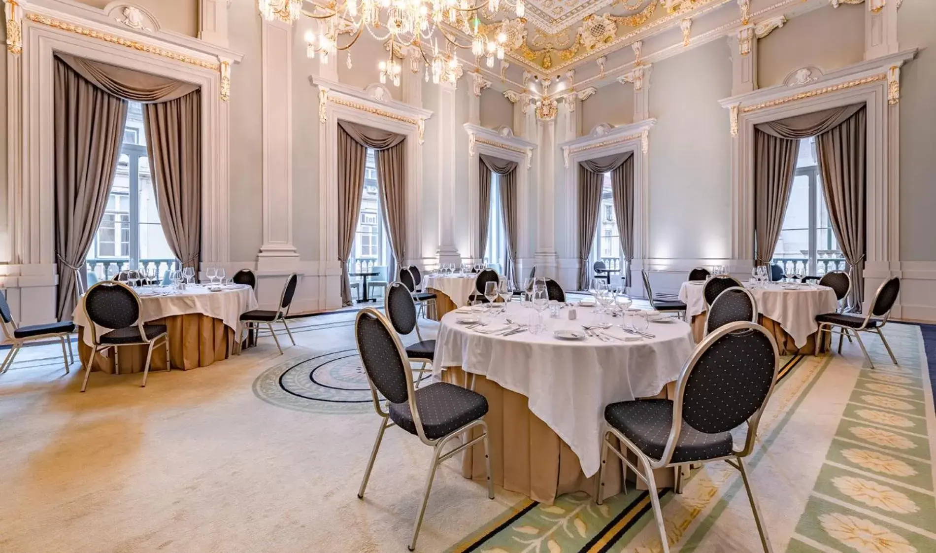 Meeting/conference room, Restaurant/Places to Eat in Pousada de Lisboa - Small Luxury Hotels Of The World