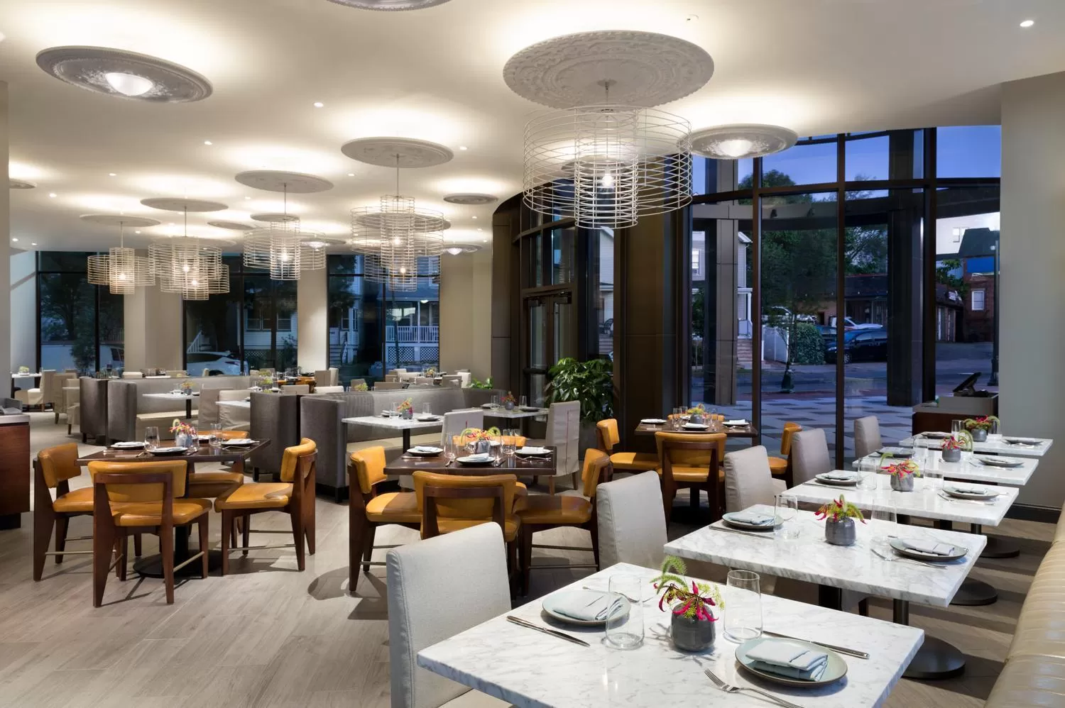 Restaurant/places to eat in The MC, Autograph Collection