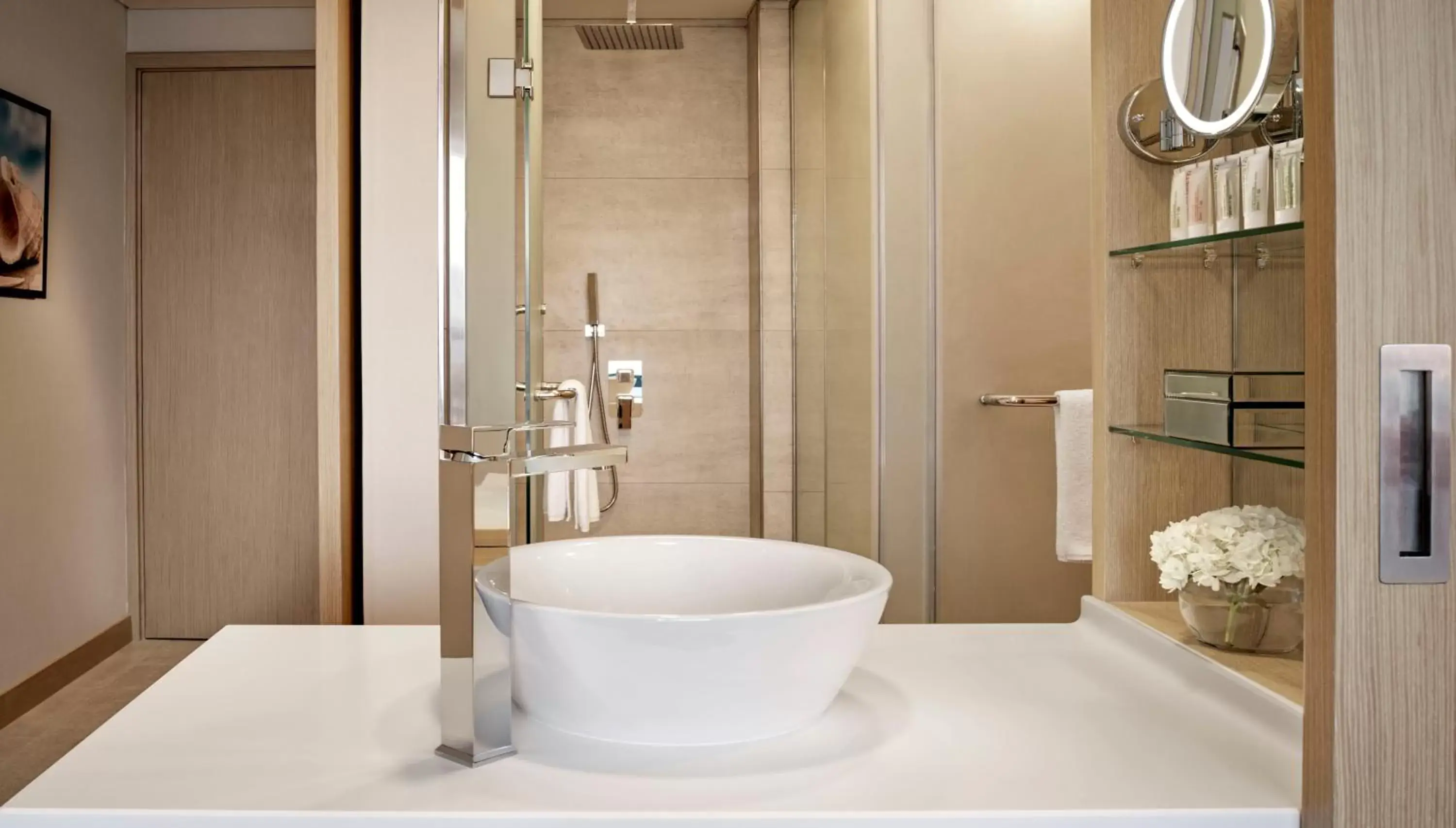 Bathroom in Avani Ibn Battuta Dubai Hotel