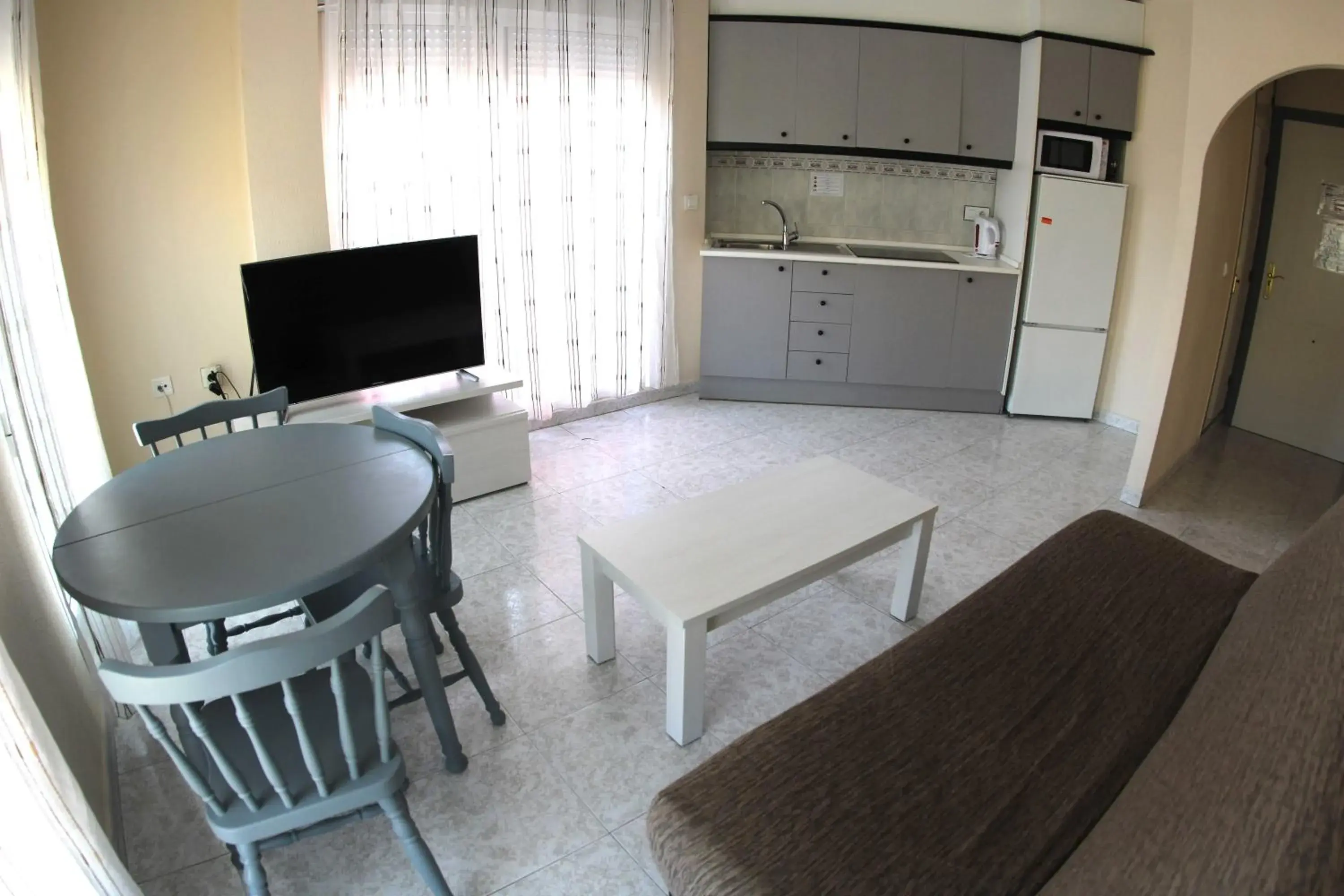 TV/Entertainment Center in Marina Internacional