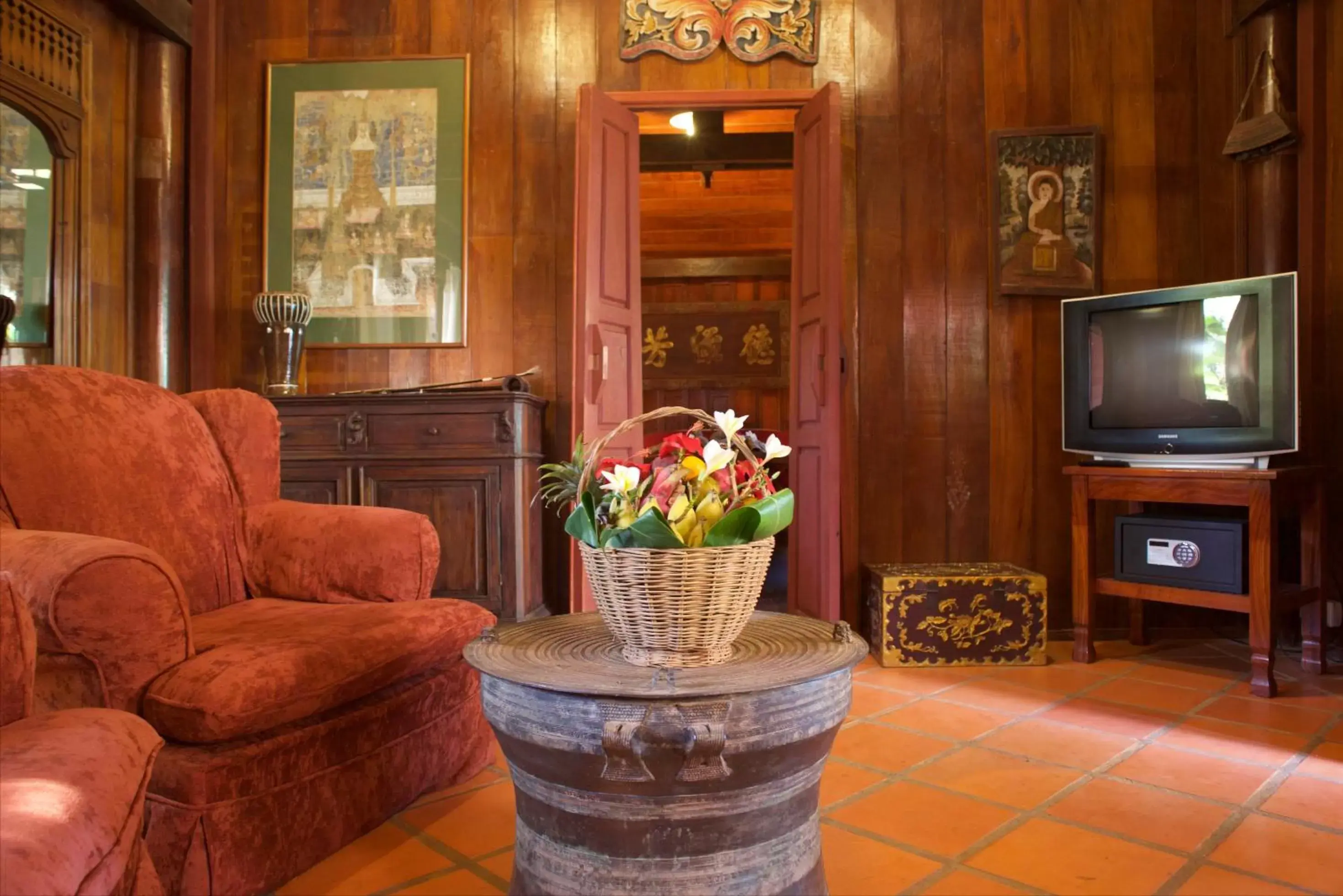 Living room, Seating Area in Terres Rouges Lodge