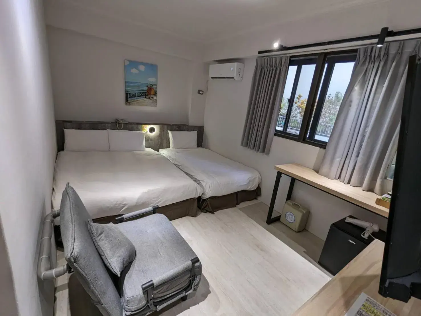 Bed in YESHOME HOTEL