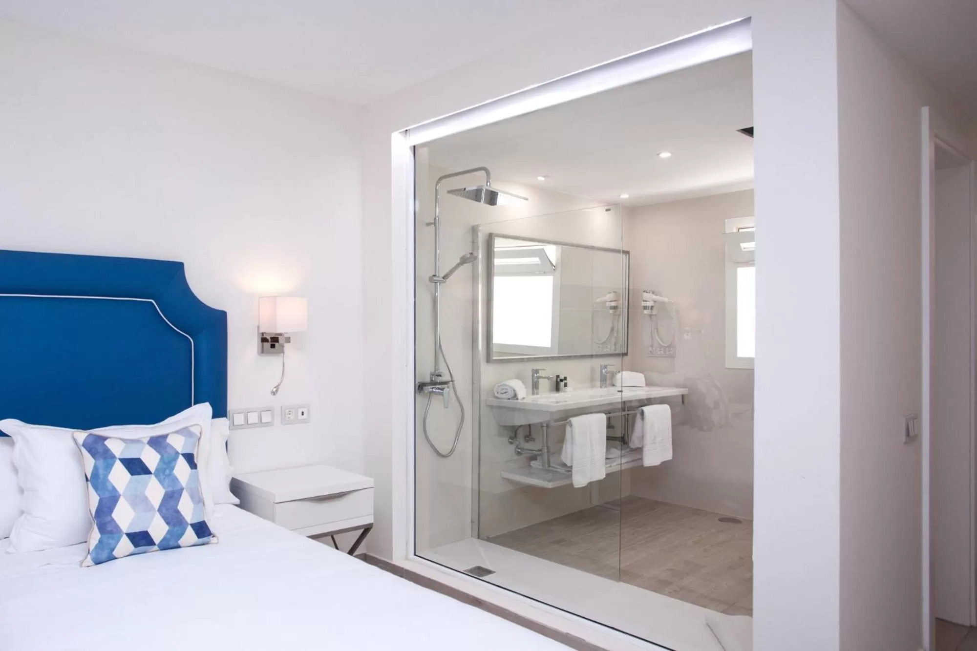 Bathroom, Bed in Hotel Boutique TAO Caleta Mar