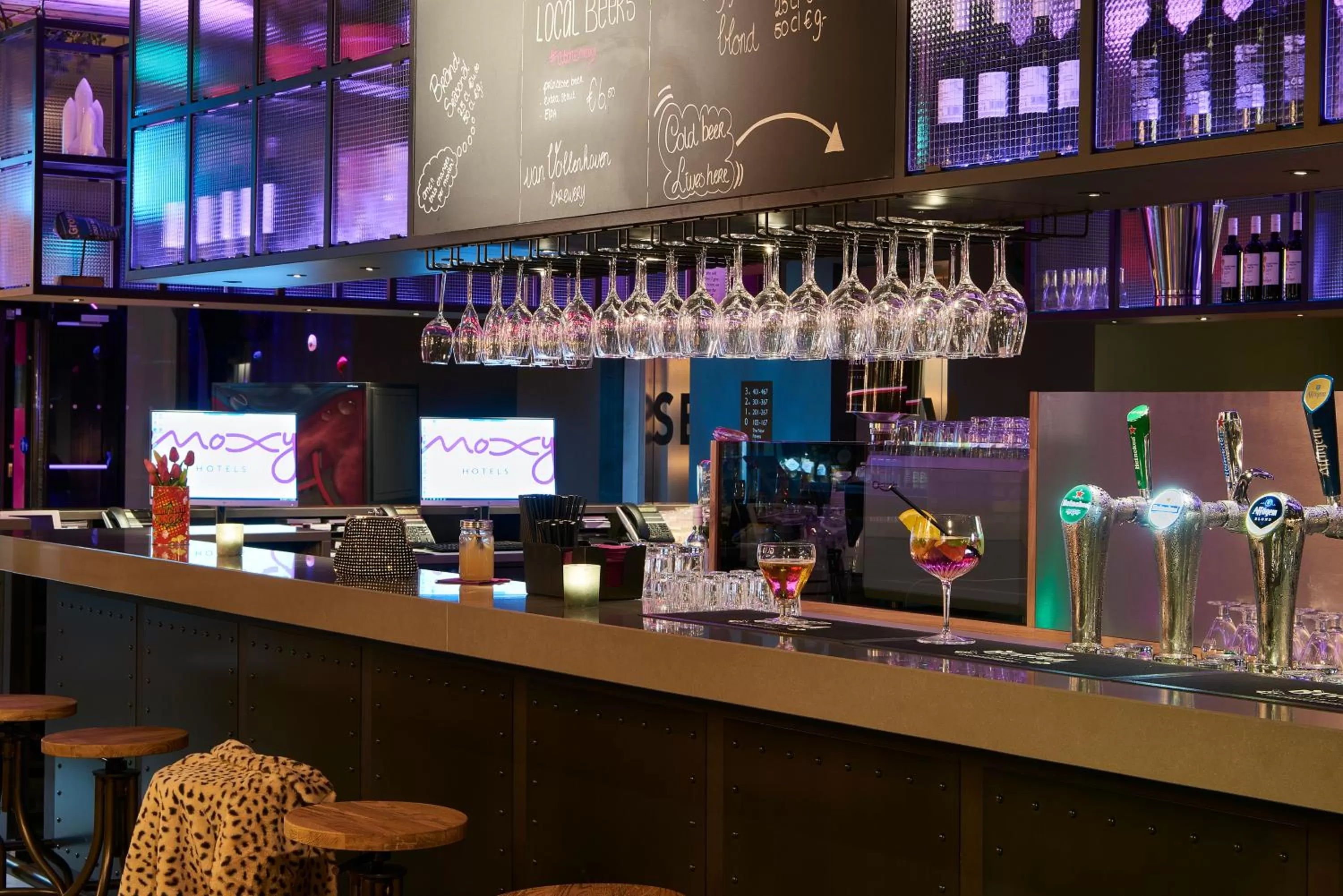 Moxy Amsterdam Schiphol Airport