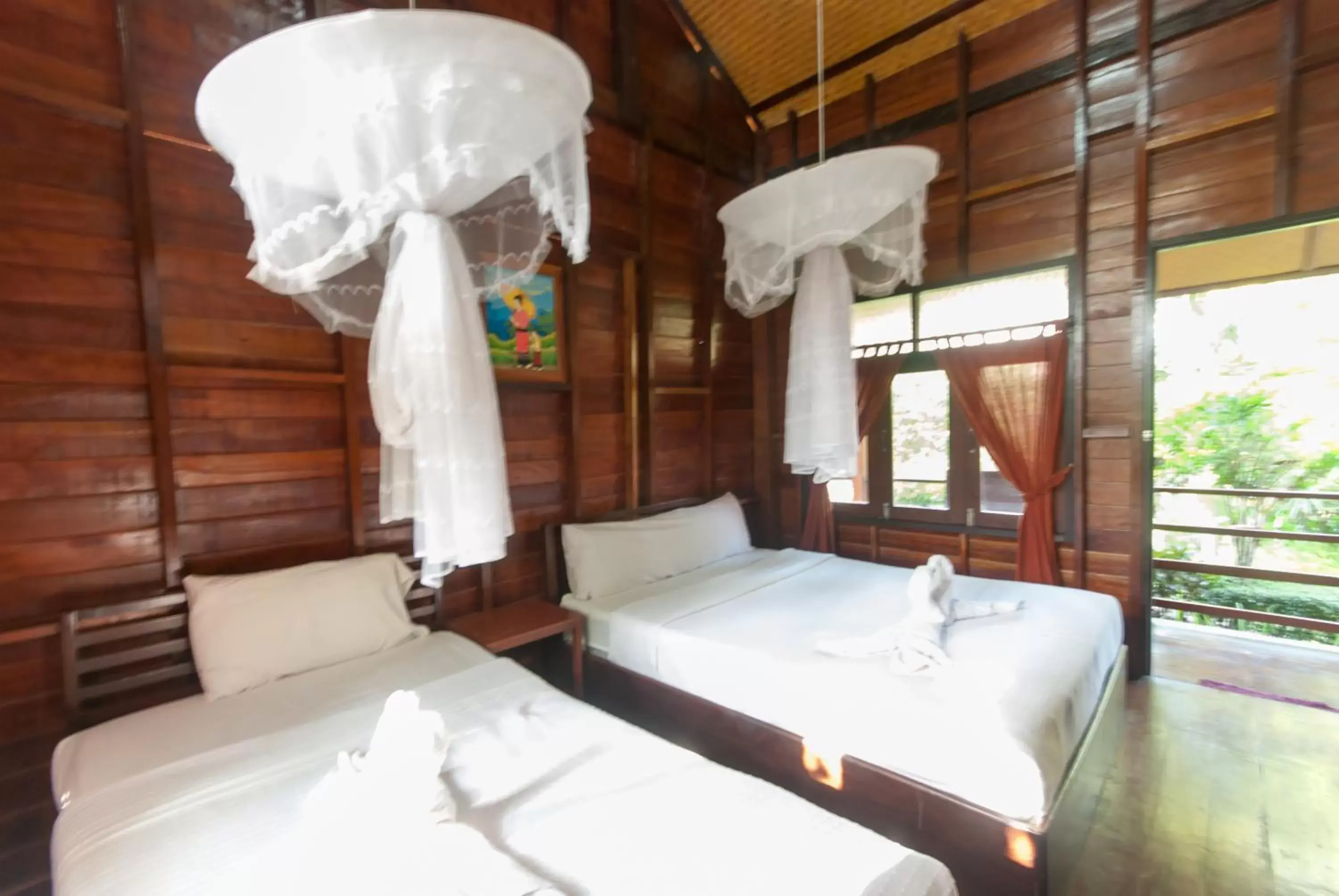 Standard Twin Room with Fan and Shared Bathroom in Namkhong Guesthouse and Resort