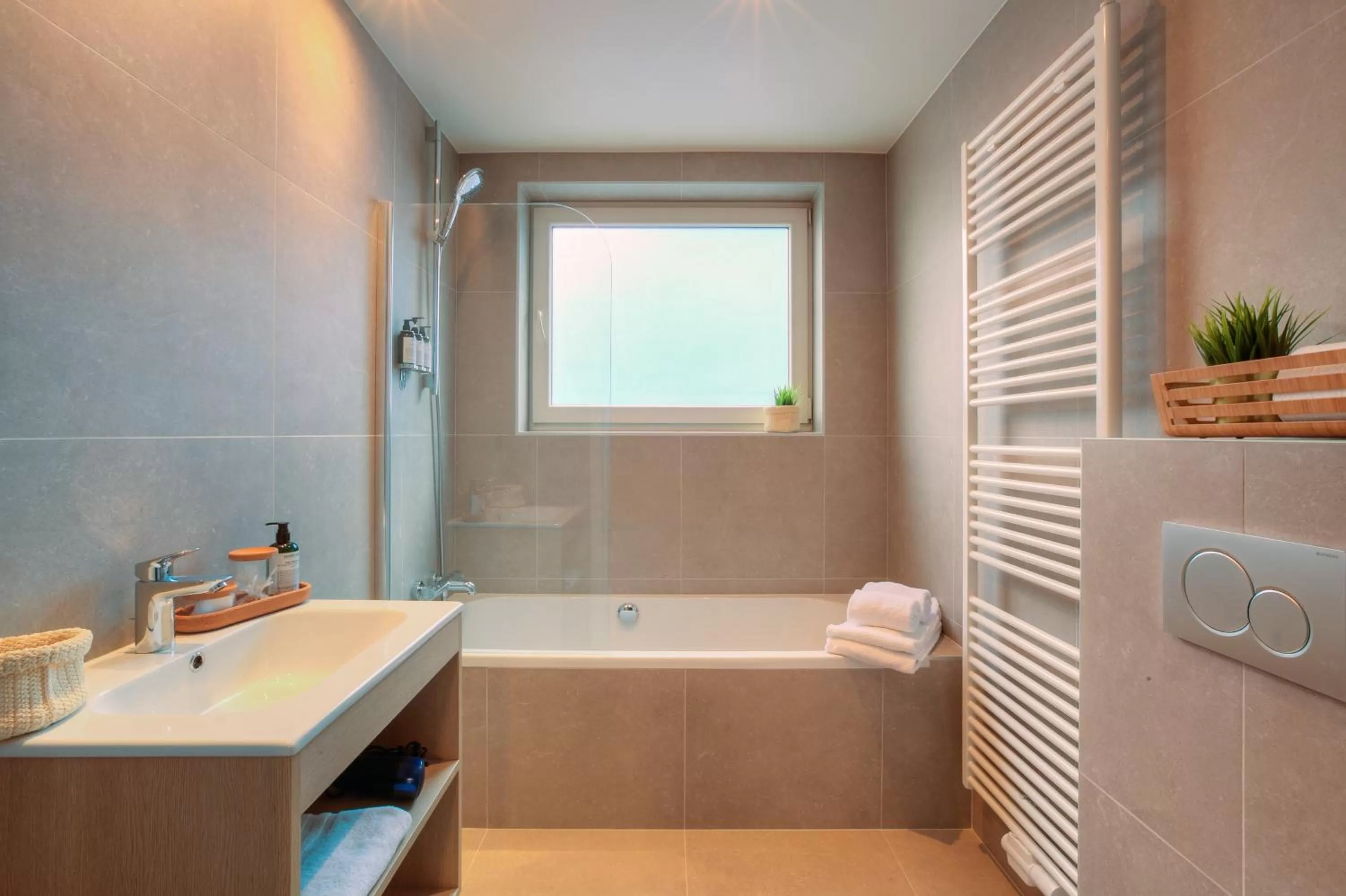 Bathroom in Bloomhotel