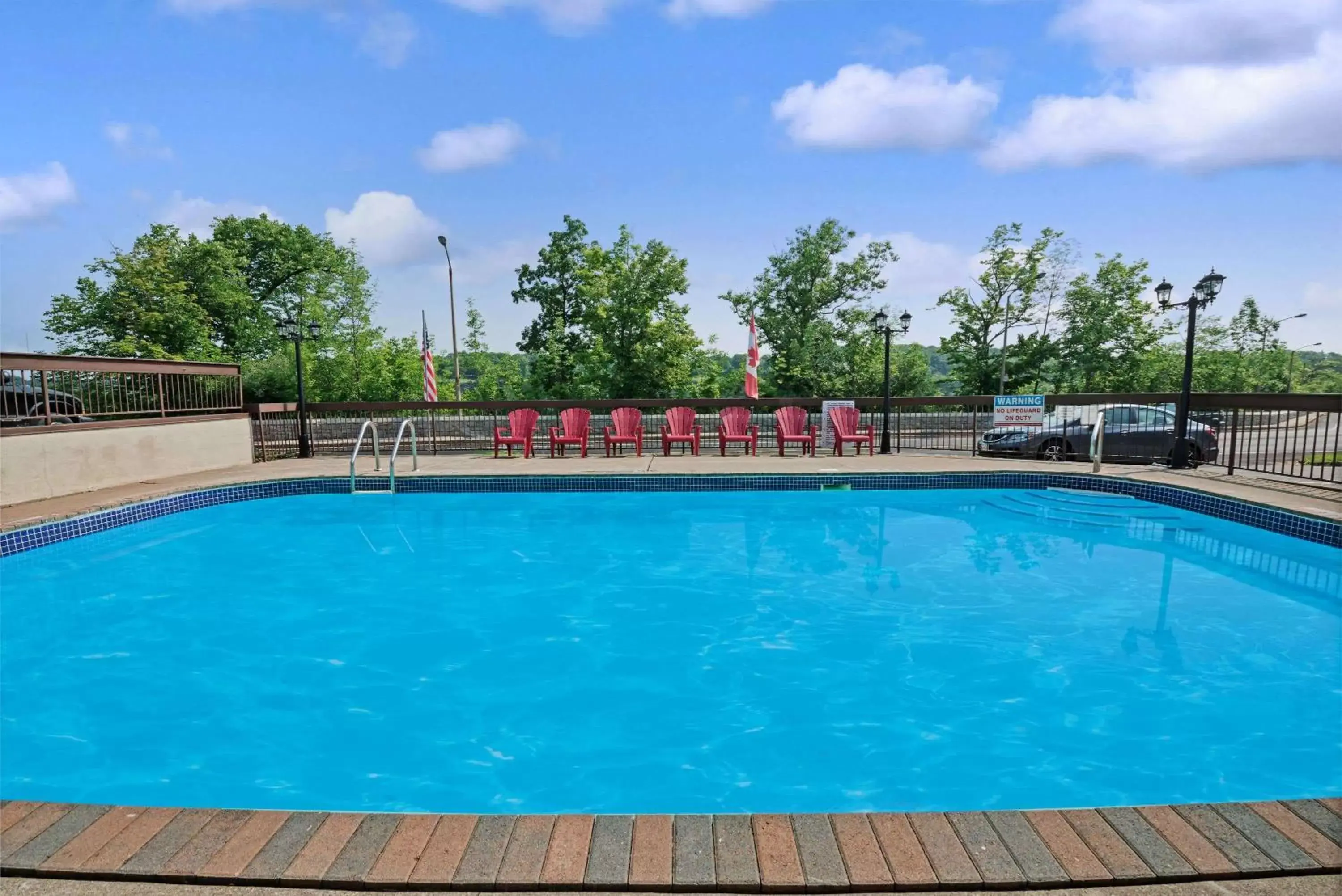 Pool view, Swimming Pool in Super 8 by Wyndham Niagara Falls North